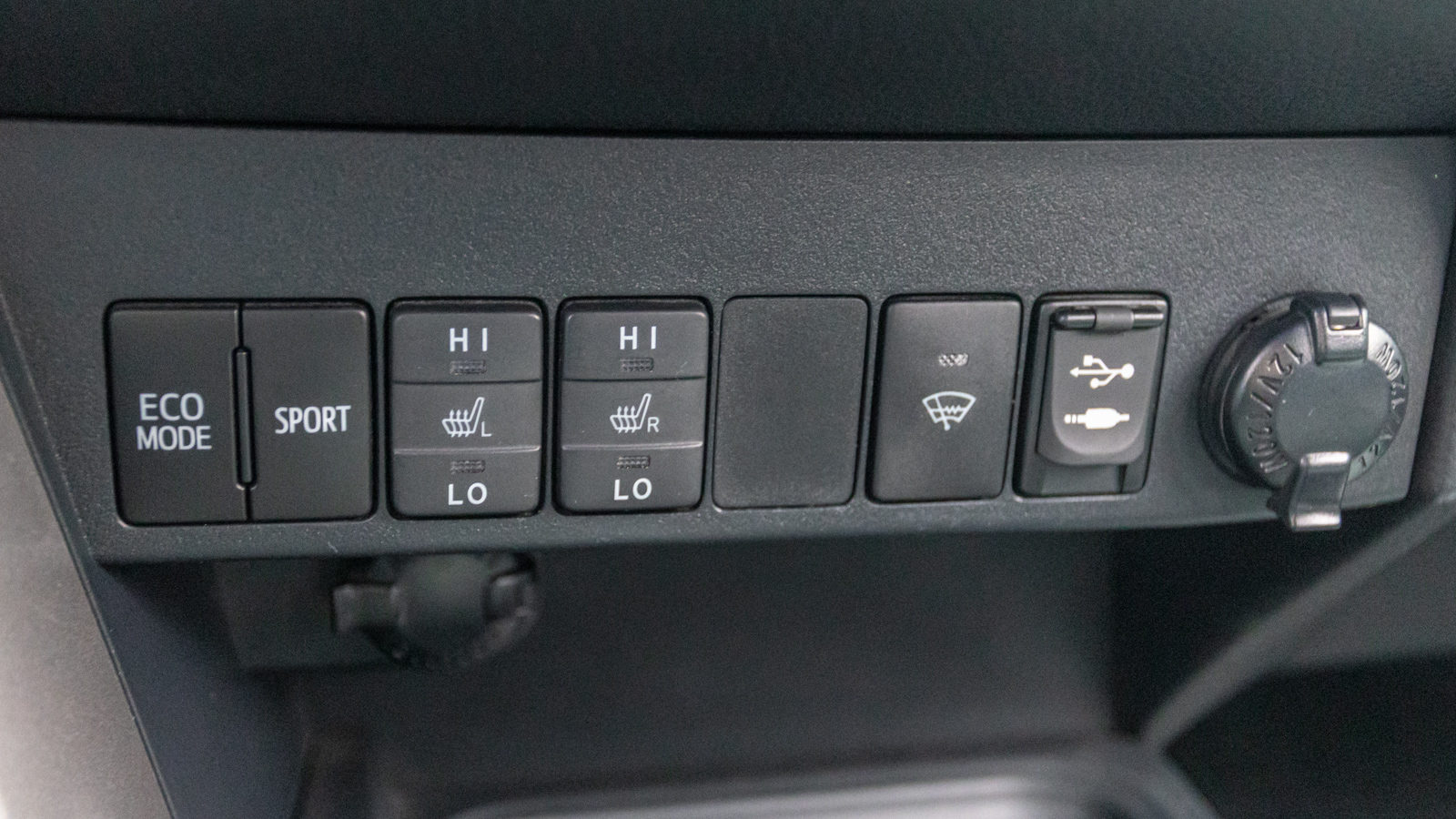 Toyota RAV4 2016 року з пробігом 177583 км, Універсал, Тойота Центр Дніпро "Алмаз Мотор" на Запорізькому шосе, м.Дніпро - 925000 ГРН | Фото № 28