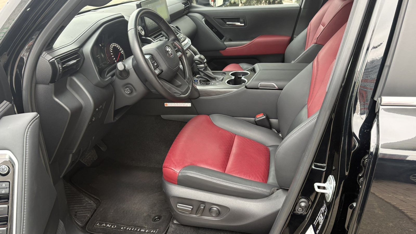 Toyota LAND CRUISER 2023 року з пробігом 2734 км, Універсал, Тойота Центр Київ "Автосаміт Укравто", м.Київ - 4219500 ГРН | Фото № 12