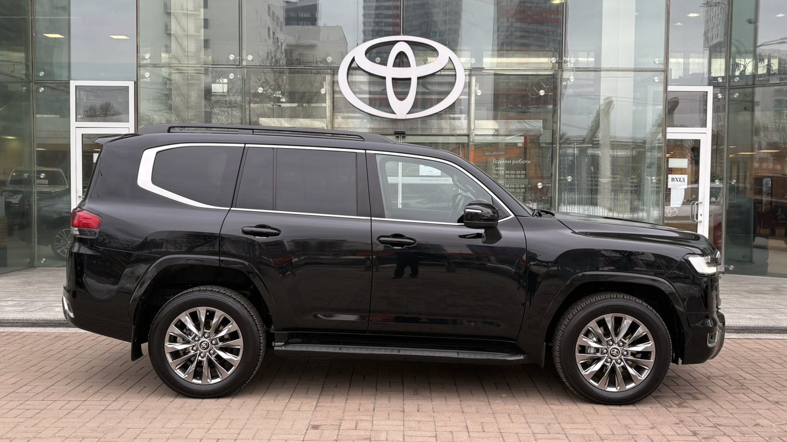 Toyota LAND CRUISER 2023 року з пробігом 2734 км, Універсал, Тойота Центр Київ "Автосаміт Укравто", м.Київ - 4219500 ГРН | Фото № 16