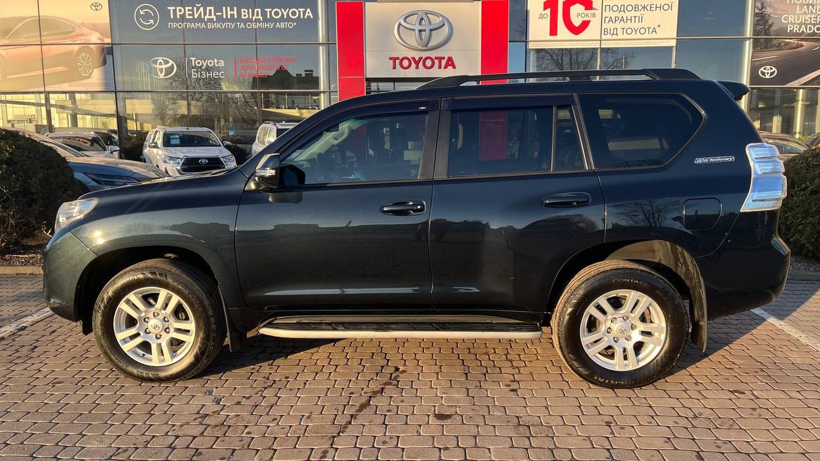 Toyota LAND CRUISER PRADO 2012 року з пробігом 298730 км, Універсал, Тойота Центр Хмельницький "Гранд Мотор", м.Хмельницький - 1059400 ГРН | Фото № 3