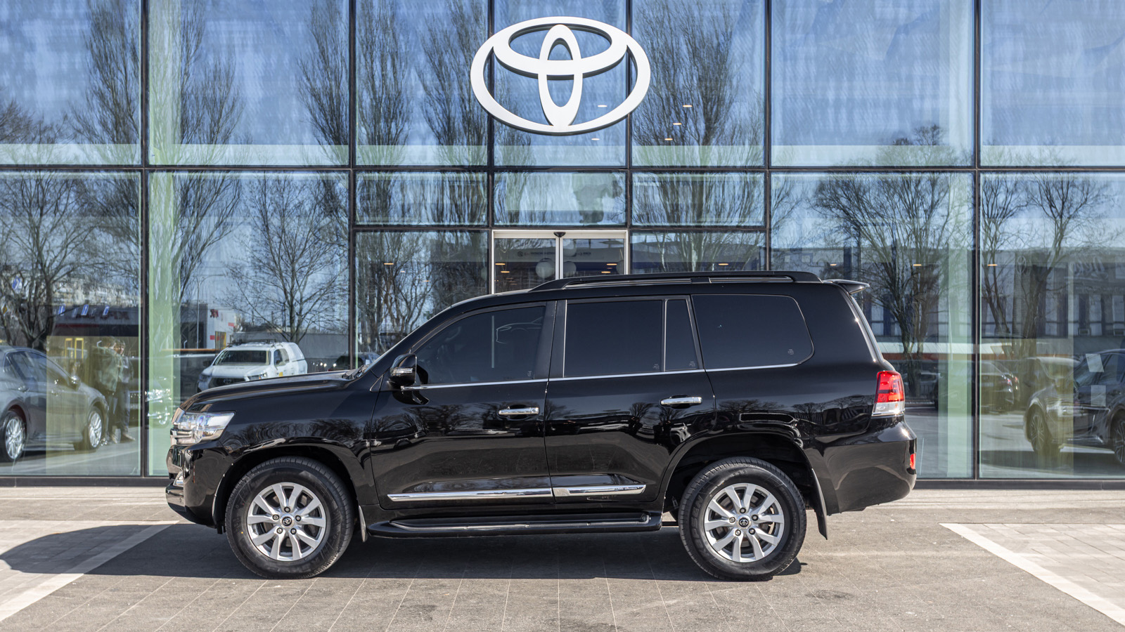 Toyota LAND CRUISER 2020 року з пробігом 185012 км, Універсал, Тойота Центр Дніпро "Алмаз Мотор" на Запорізькому шосе, м.Дніпро - 2400000 ГРН | Фото № 3