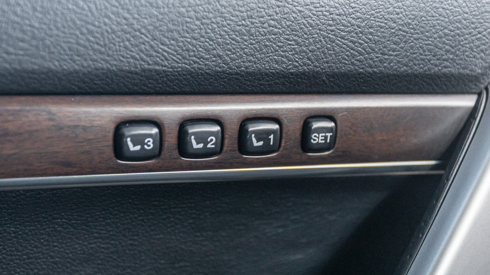 Toyota LAND CRUISER 2020 року з пробігом 185012 км, Універсал, Тойота Центр Дніпро "Алмаз Мотор" на Запорізькому шосе, м.Дніпро - 2400000 ГРН | Фото № 23