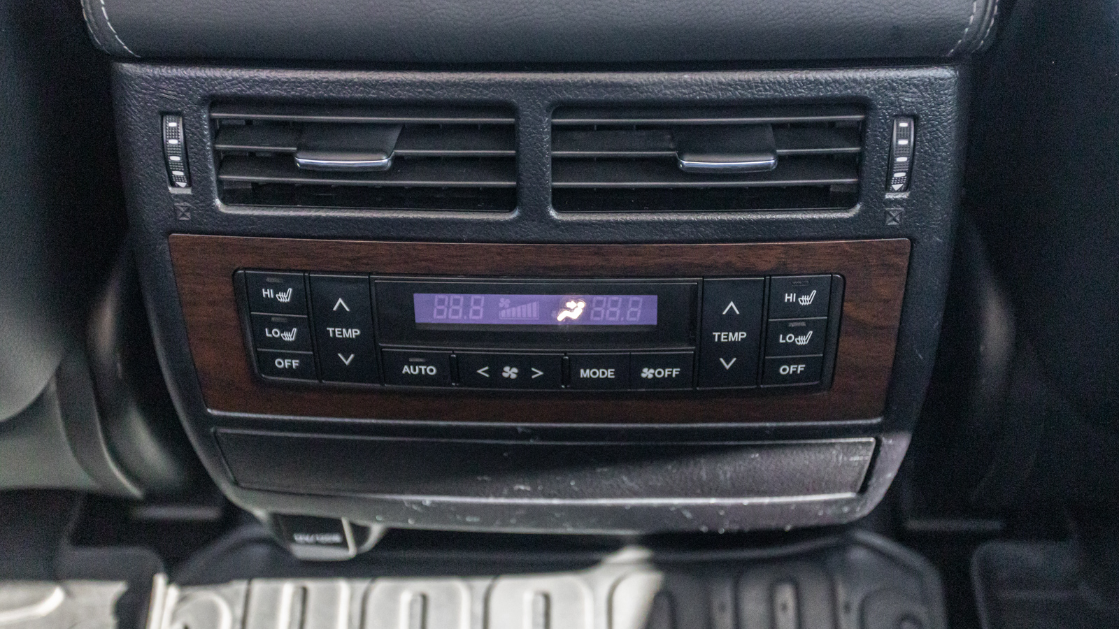 Toyota LAND CRUISER 2020 року з пробігом 185012 км, Універсал, Тойота Центр Дніпро "Алмаз Мотор" на Запорізькому шосе, м.Дніпро - 2400000 ГРН | Фото № 32