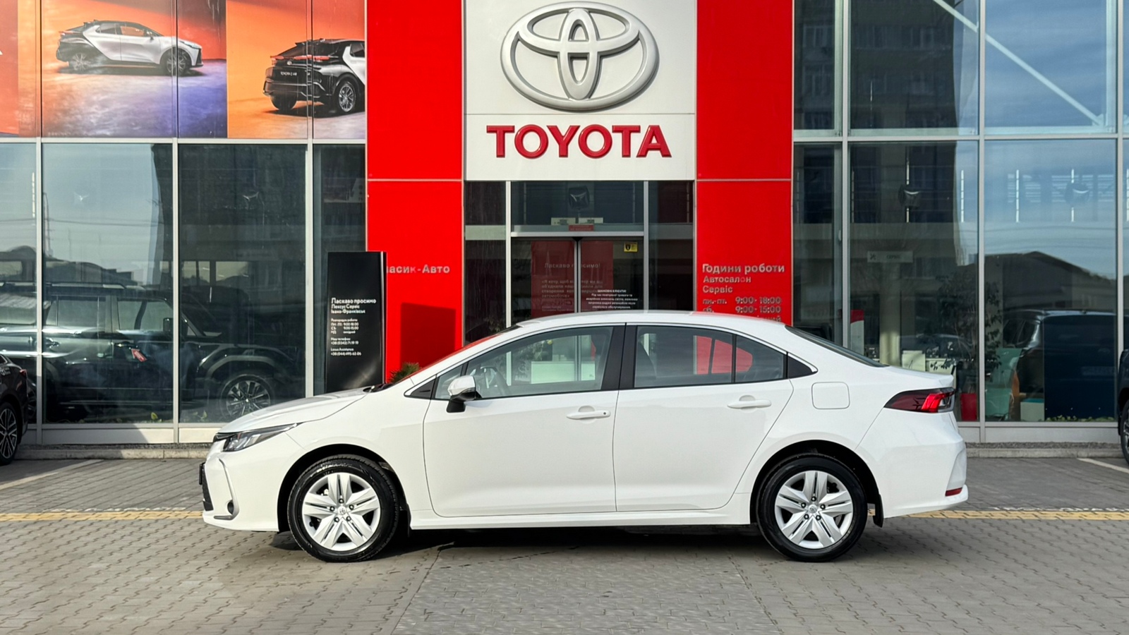 Toyota COROLLA 2024 року з пробігом 5023 км, Седан, Тойота Центр Івано-Франківськ "Класик-Авто", м.Івано-Франківськ - 1021200 ГРН | Фото № 3