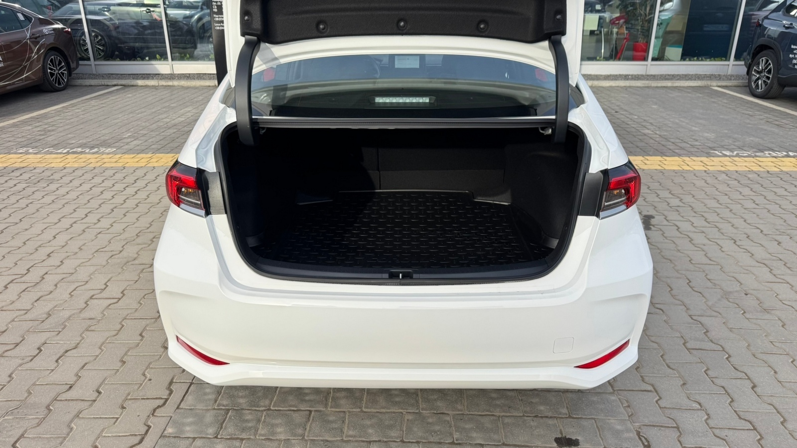 Toyota COROLLA 2024 року з пробігом 5023 км, Седан, Тойота Центр Івано-Франківськ "Класик-Авто", м.Івано-Франківськ - 1021200 ГРН | Фото № 10