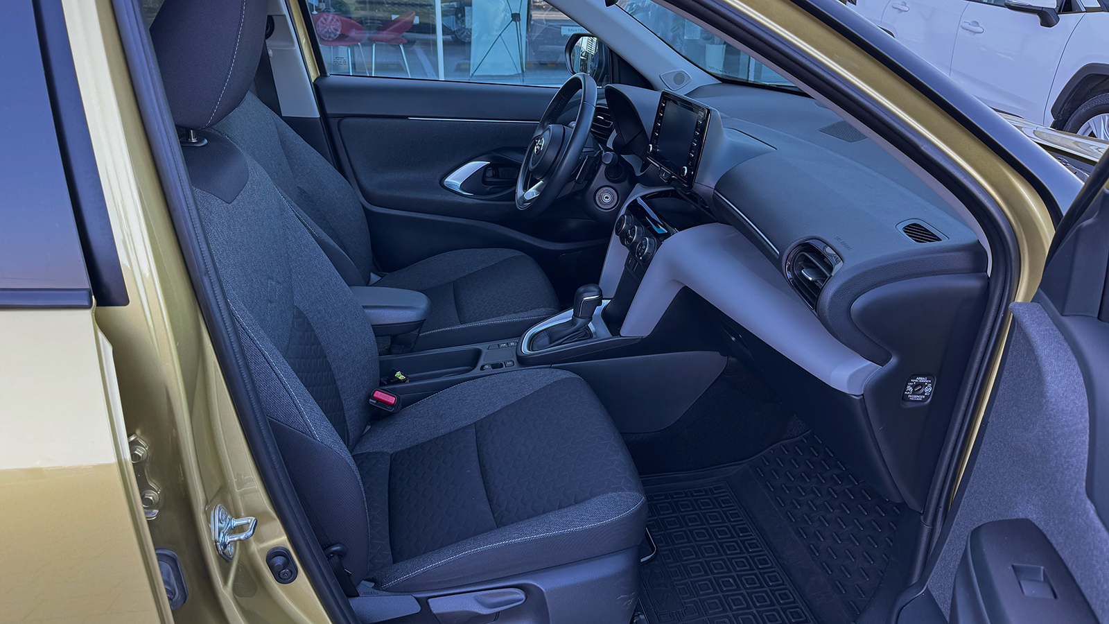 Toyota YARIS CROSS 2022 року з пробігом 36978 км, Хетчбек, Тойота Центр Рівне "Агат Авто", м.Рівне - 976650 ГРН | Фото № 6