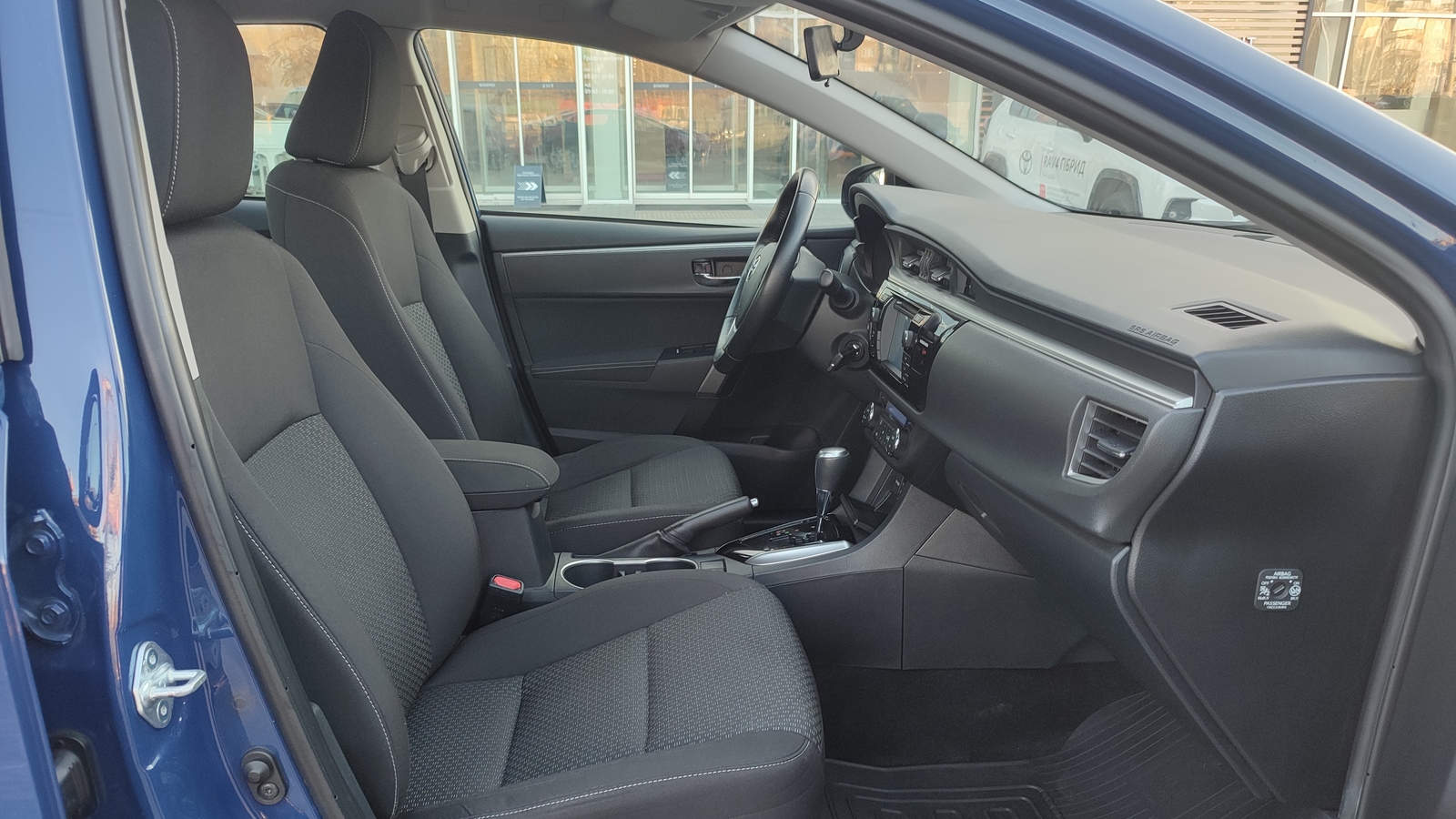 Toyota COROLLA 2016 року, Седан, Тойота Центр Київ "ВіДі Автострада", м.Київ | Фото № 6 Toyota COROLLA 2016 року з пробігом 195822 км, Седан, Тойота Центр Київ "ВіДі Автострада", м.Київ - 575000 ГРН | Фото № 6