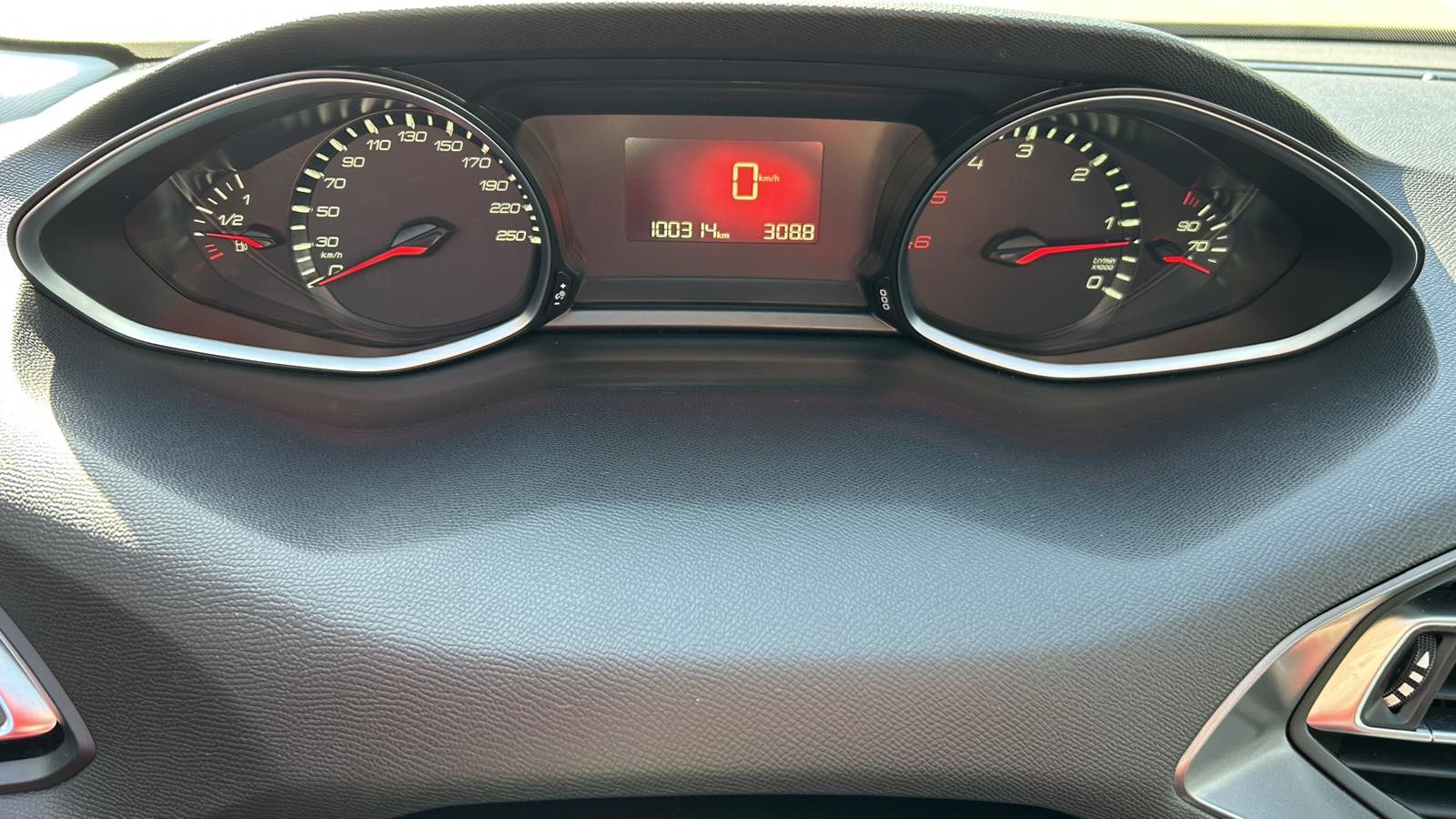 Інші авто PEUGEOT 308 2019 року з пробігом 100270 км, Хетчбек, Тойота Центр Київ "Автосаміт Укравто", м.Київ - 525000 ГРН | Фото № 14