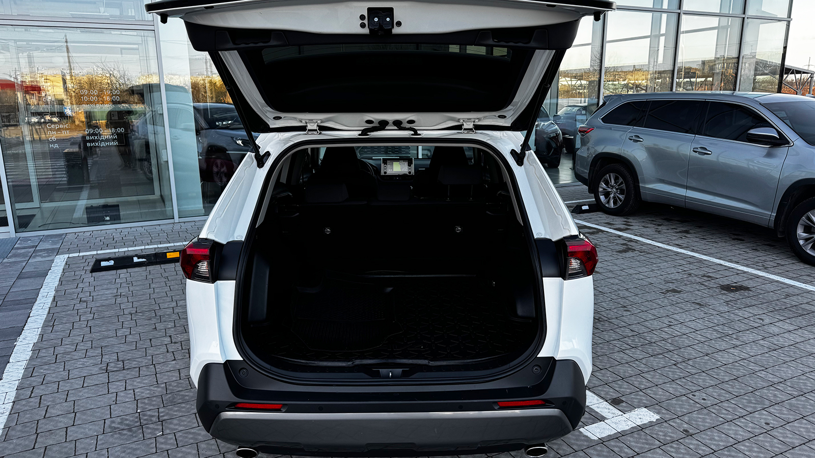 Toyota RAV4 2019 року з пробігом 148732 км, Універсал, Тойота Центр Рівне "Агат Авто", м.Рівне - 1078920 ГРН | Фото № 10