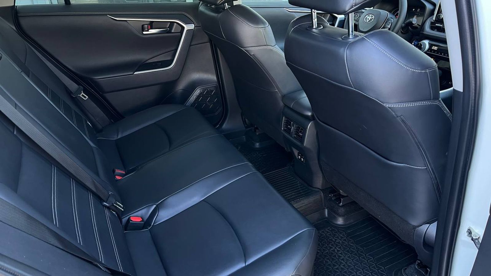 Toyota RAV4 2019 року з пробігом 118800 км, Універсал, Тойота Центр Хмельницький "Гранд Мотор", м.Хмельницький - 1229500 ГРН | Фото № 6