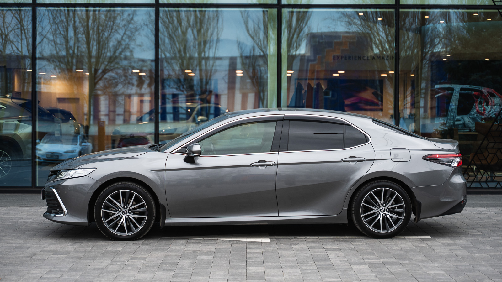 Toyota CAMRY 2024 року з пробігом 64915 км, Седан, Лексус Дніпро, м.Дніпро - 1680865 ГРН | Фото № 3