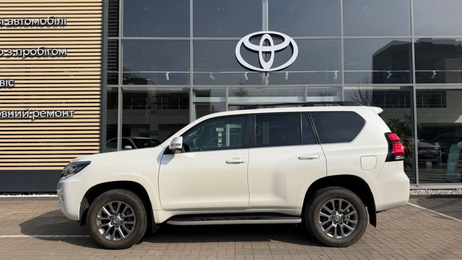 Toyota LAND CRUISER PRADO 2019 року з пробігом 100587 км, Універсал, Тойота Центр Луцьк "Автоконцепт", м.Луцьк - 1650000 ГРН | Фото № 3