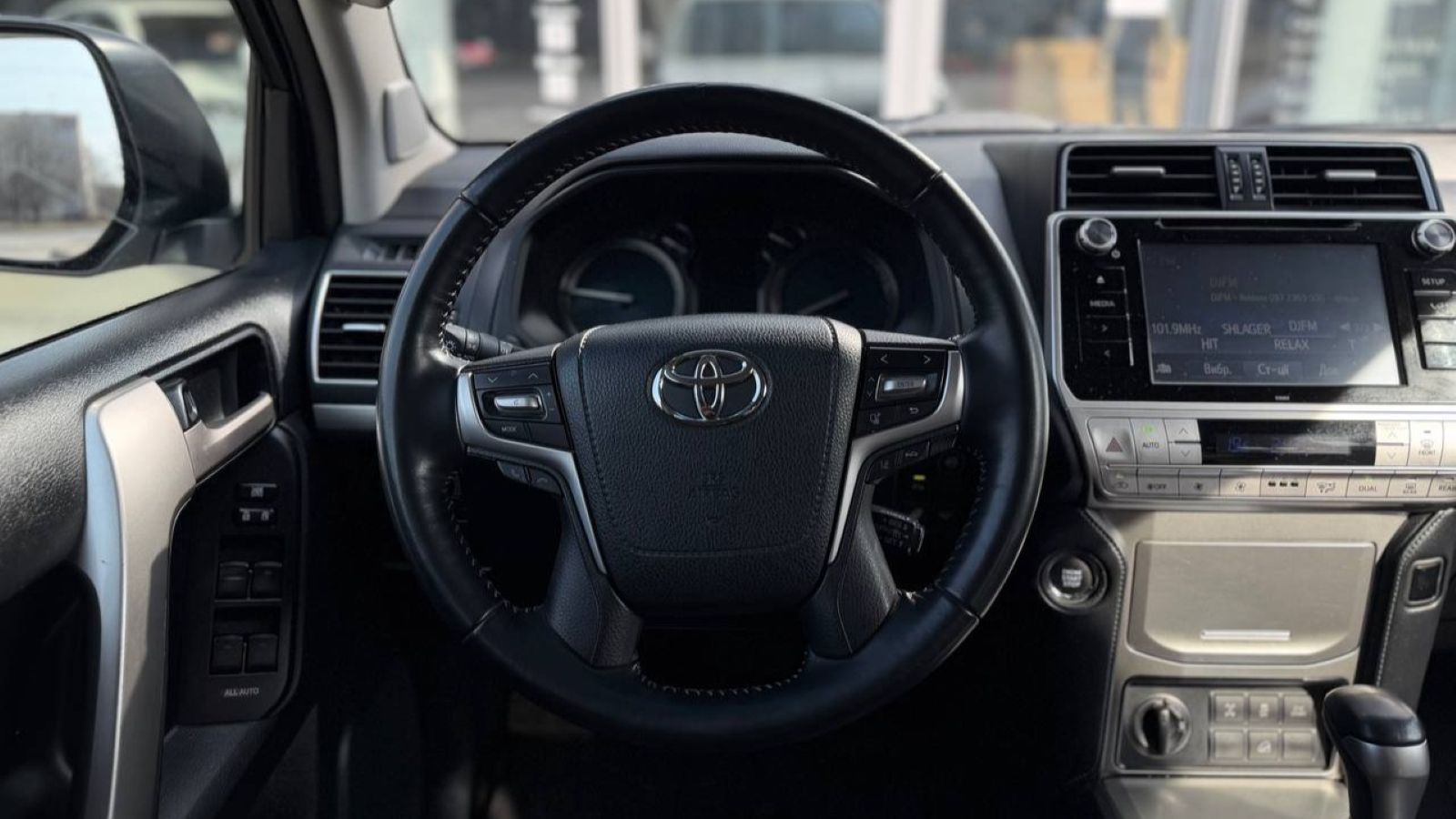 Toyota LAND CRUISER PRADO 2019 року з пробігом 100587 км, Універсал, Тойота Центр Луцьк "Автоконцепт", м.Луцьк - 1650000 ГРН | Фото № 9