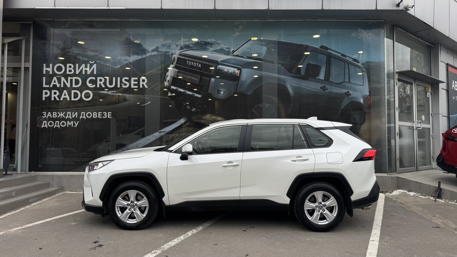Toyota RAV4 2021 року з пробігом 34766 км, Універсал, Тойота Центр Одеса "ВіДі Пальміра", м.Одеса - 1183000 ГРН | Фото № 3