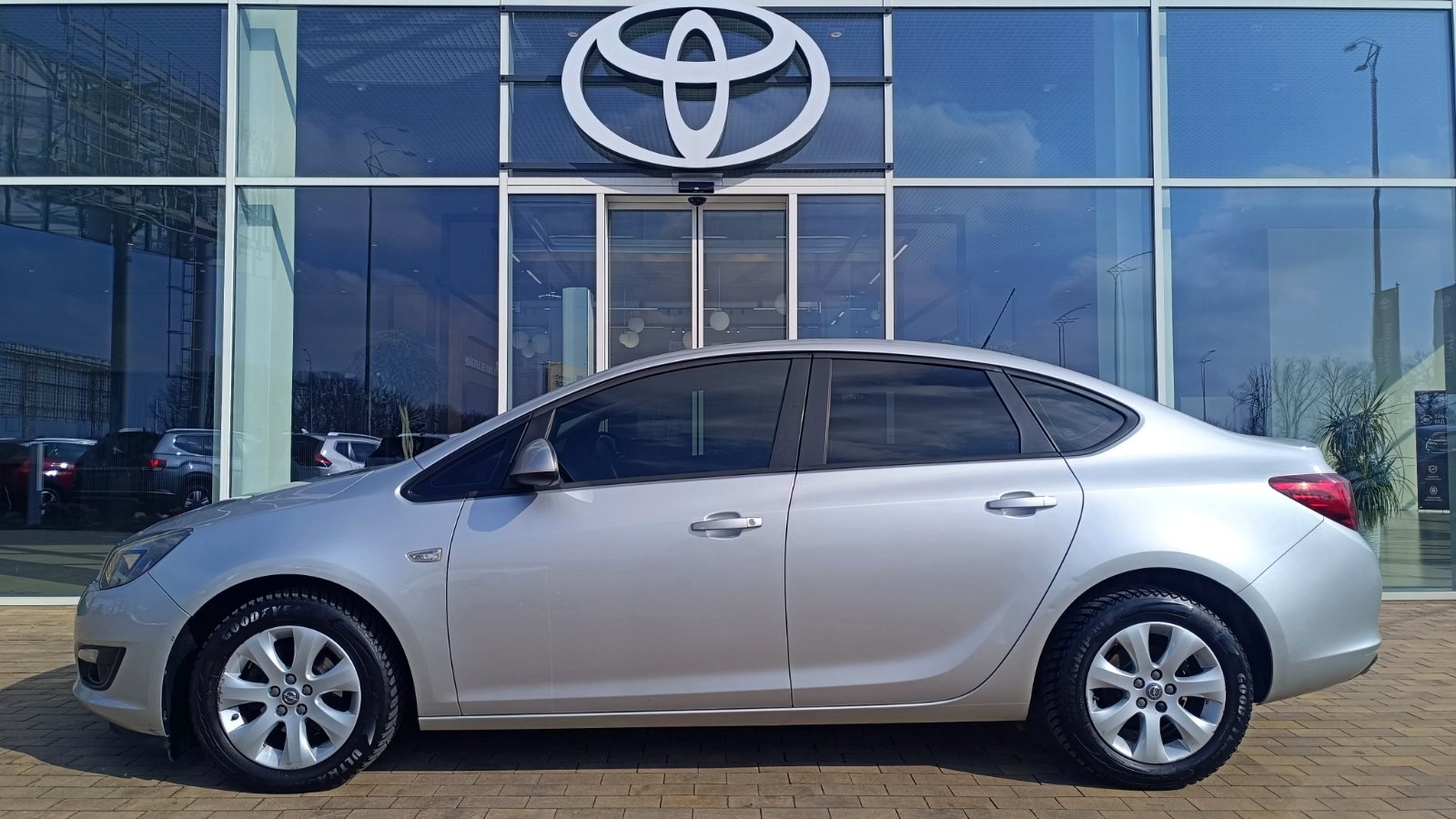 Інші авто OPEL ASTRA 2015 року з пробігом 133480 км, Седан, Тойота Центр Київ «ВІДІ Аеропорт», м.Київ - 450000 ГРН | Фото № 3