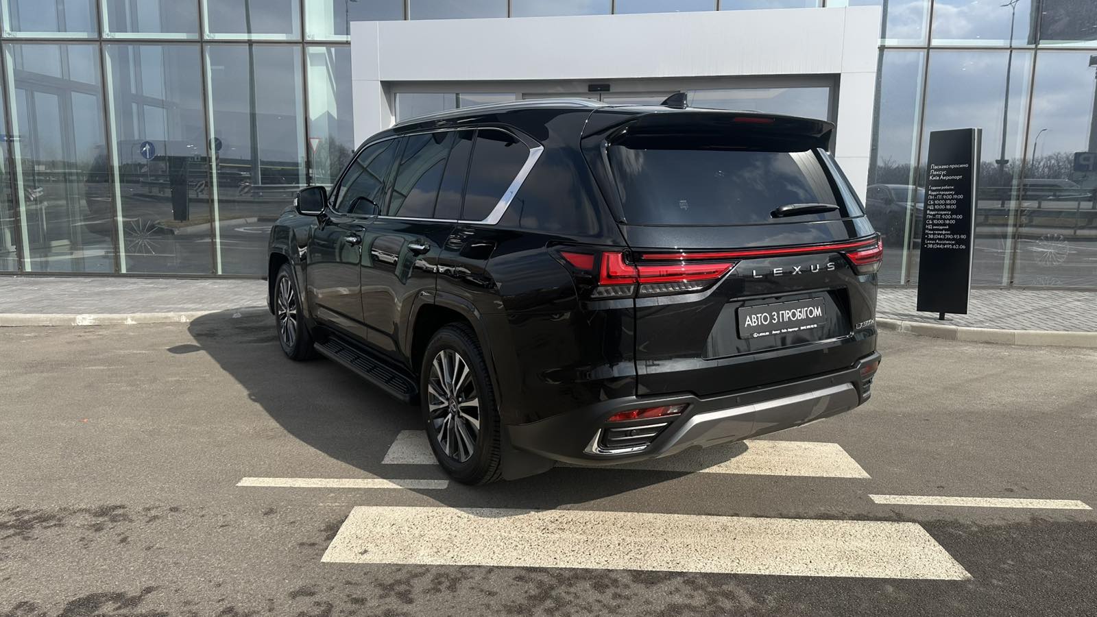 Lexus LX 2025 року з пробігом 1500 км, Універсал, Лексус Київ Аеропорт, м.Київ - 6395720 ГРН | Фото № 2