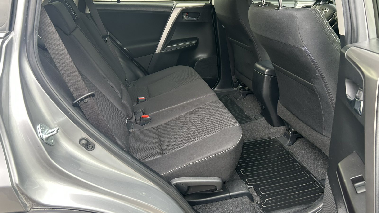 Toyota RAV4 2017 року з пробігом 113595 км, Універсал, Тойота Центр Київ "Автосаміт Укравто", м.Київ - 950000 ГРН | Фото № 7