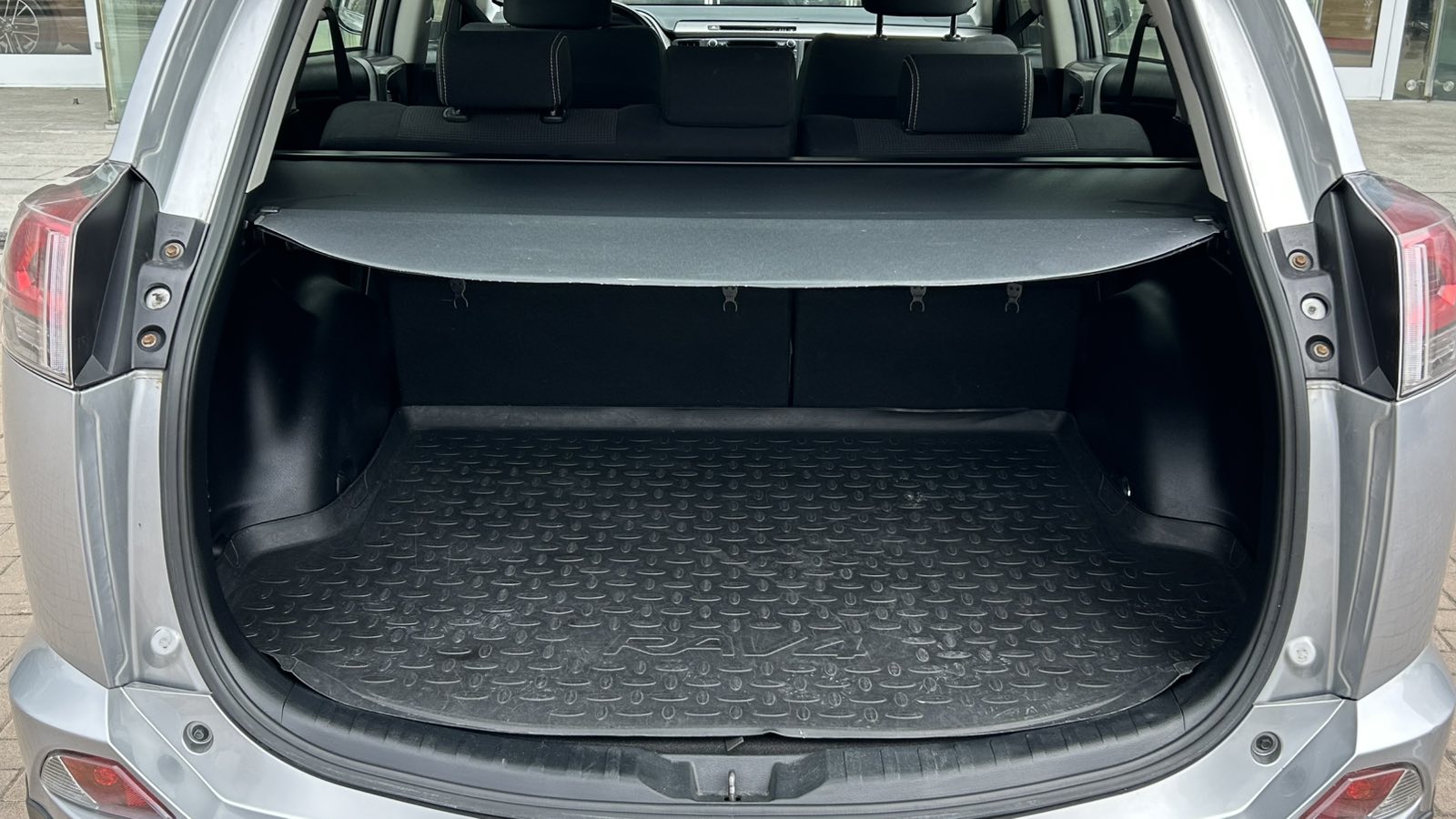 Toyota RAV4 2017 року з пробігом 113595 км, Універсал, Тойота Центр Київ "Автосаміт Укравто", м.Київ - 950000 ГРН | Фото № 10