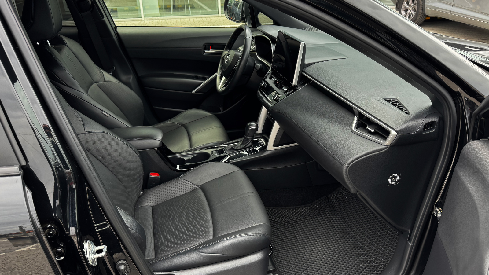 Toyota COROLLA CROSS 2023 року з пробігом 67160 км, Універсал, Тойота Центр Рівне "Агат Авто", м.Рівне - 1472420 ГРН | Фото № 6