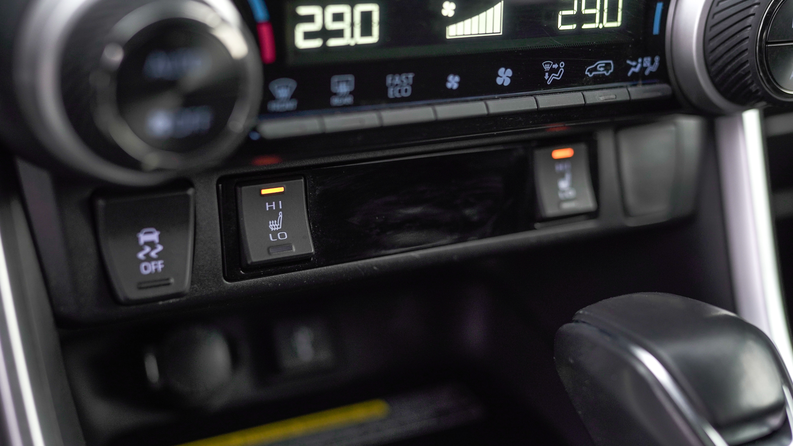 Toyota RAV4 2020 року з пробігом 62891 км, Універсал, Тойота Центр Львів "Діамант", м.Львів - 1616900 ГРН | Фото № 32