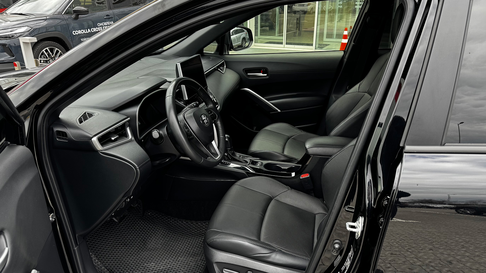 Toyota COROLLA CROSS 2023 року з пробігом 67160 км, Універсал, Тойота Центр Рівне "Агат Авто", м.Рівне - 1472420 ГРН | Фото № 12