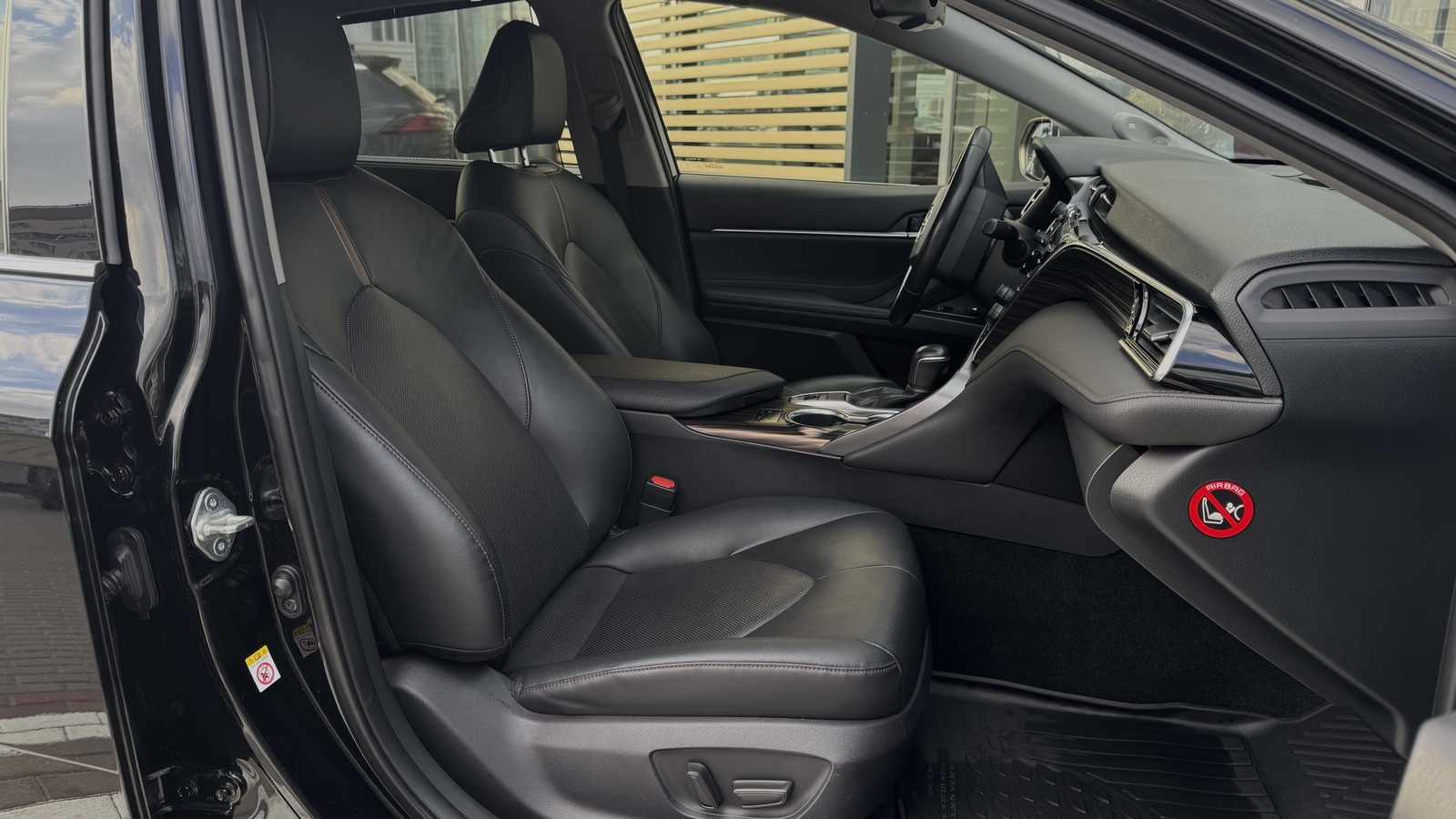 Toyota CAMRY 2018 року, Седан, Тойота Центр Чернігів "Соллі-Плюс", м.Чернігів | Фото № 6 Toyota CAMRY 2018 року з пробігом 68259 км, Седан, Тойота Центр Чернігів "Соллі-Плюс", м.Чернігів - 1140000 ГРН | Фото № 6