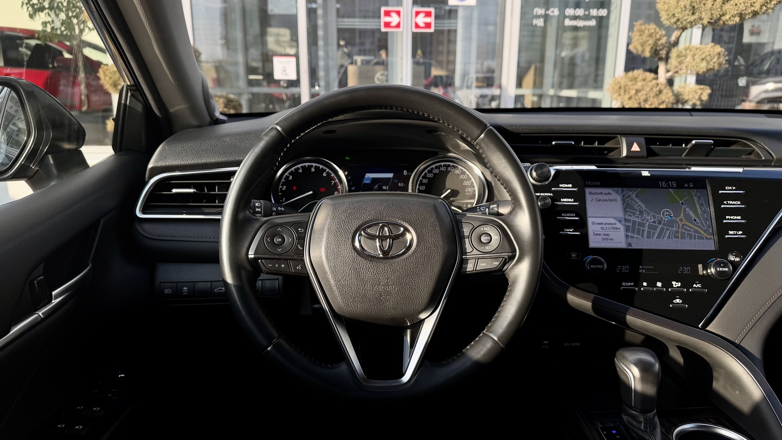 Toyota CAMRY 2018 року, Седан, Тойота Центр Чернігів "Соллі-Плюс", м.Чернігів | Фото № 9 Toyota CAMRY 2018 року з пробігом 68259 км, Седан, Тойота Центр Чернігів "Соллі-Плюс", м.Чернігів - 1140000 ГРН | Фото № 9