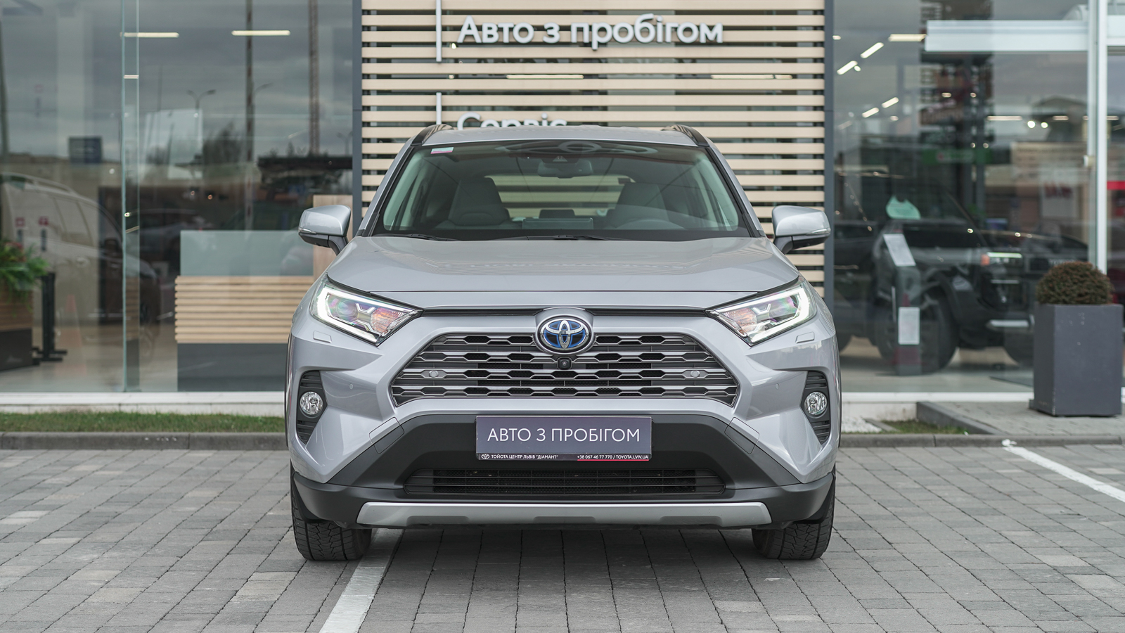 Toyota RAV4 2019 року, Універсал, Тойота Центр Львів "Діамант", м.Львів | Фото № 5 Toyota RAV4 2019 року з пробігом 20047 км, Універсал, Тойота Центр Львів "Діамант", м.Львів - 1668750 ГРН | Фото № 5