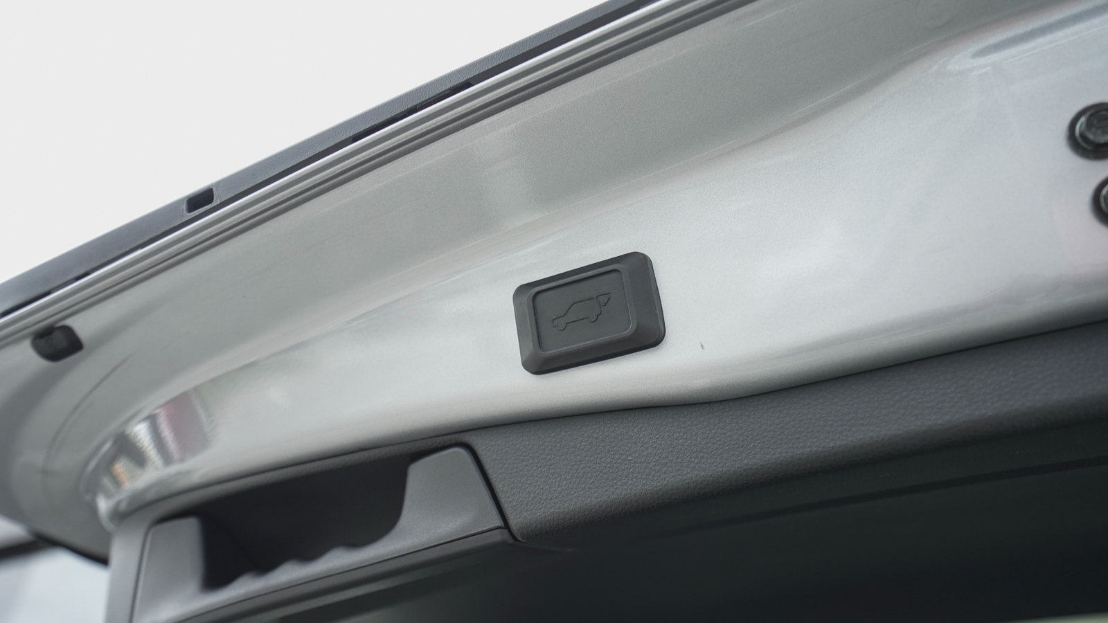 Toyota RAV4 2019 року, Універсал, Тойота Центр Львів "Діамант", м.Львів | Фото № 11 Toyota RAV4 2019 року з пробігом 20047 км, Універсал, Тойота Центр Львів "Діамант", м.Львів - 1668750 ГРН | Фото № 11