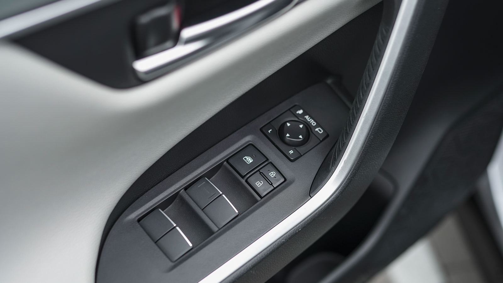 Toyota RAV4 2019 року, Універсал, Тойота Центр Львів "Діамант", м.Львів | Фото № 15 Toyota RAV4 2019 року з пробігом 20047 км, Універсал, Тойота Центр Львів "Діамант", м.Львів - 1668750 ГРН | Фото № 15