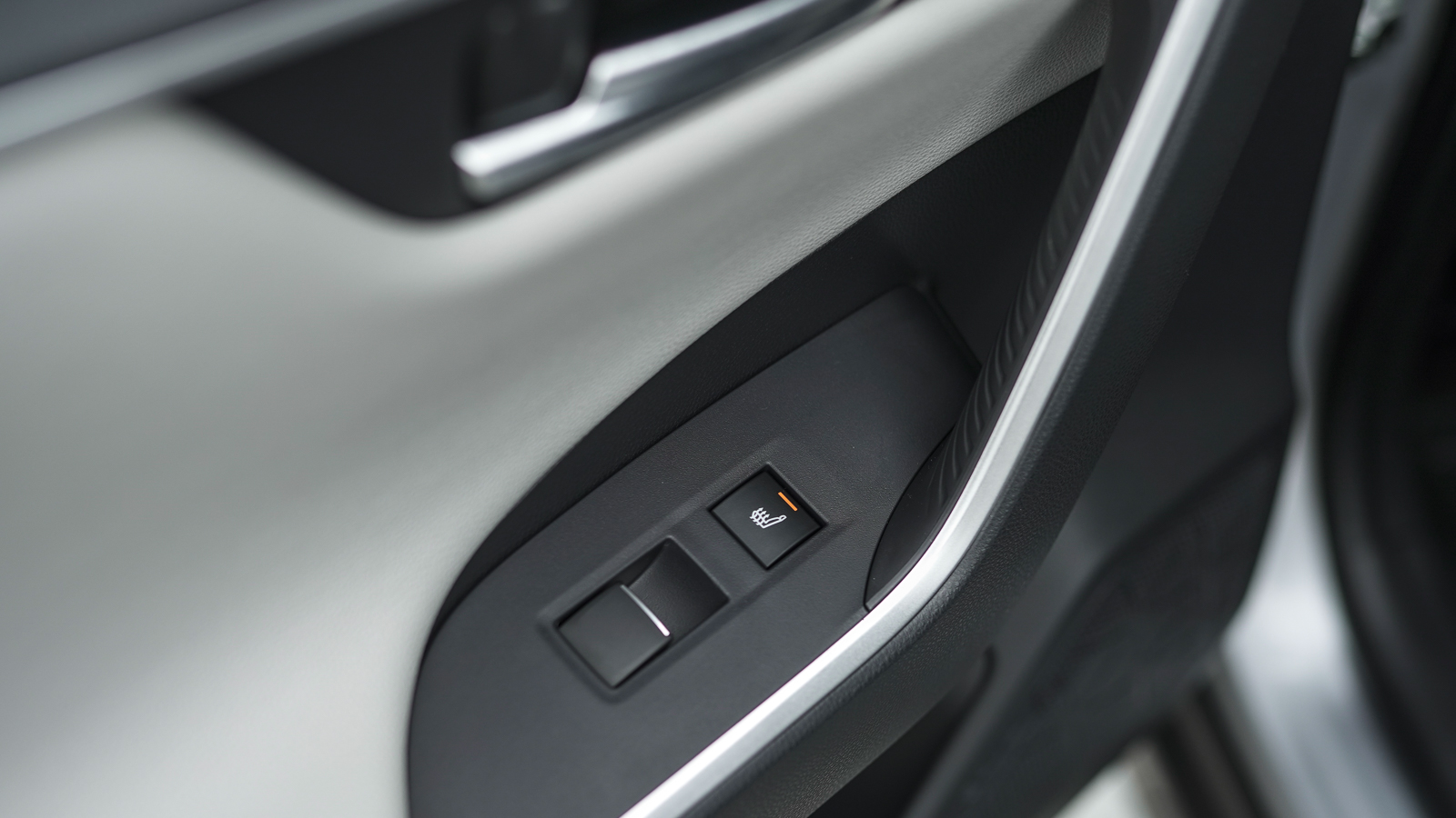 Toyota RAV4 2019 року, Універсал, Тойота Центр Львів "Діамант", м.Львів | Фото № 16 Toyota RAV4 2019 року з пробігом 20047 км, Універсал, Тойота Центр Львів "Діамант", м.Львів - 1668750 ГРН | Фото № 16