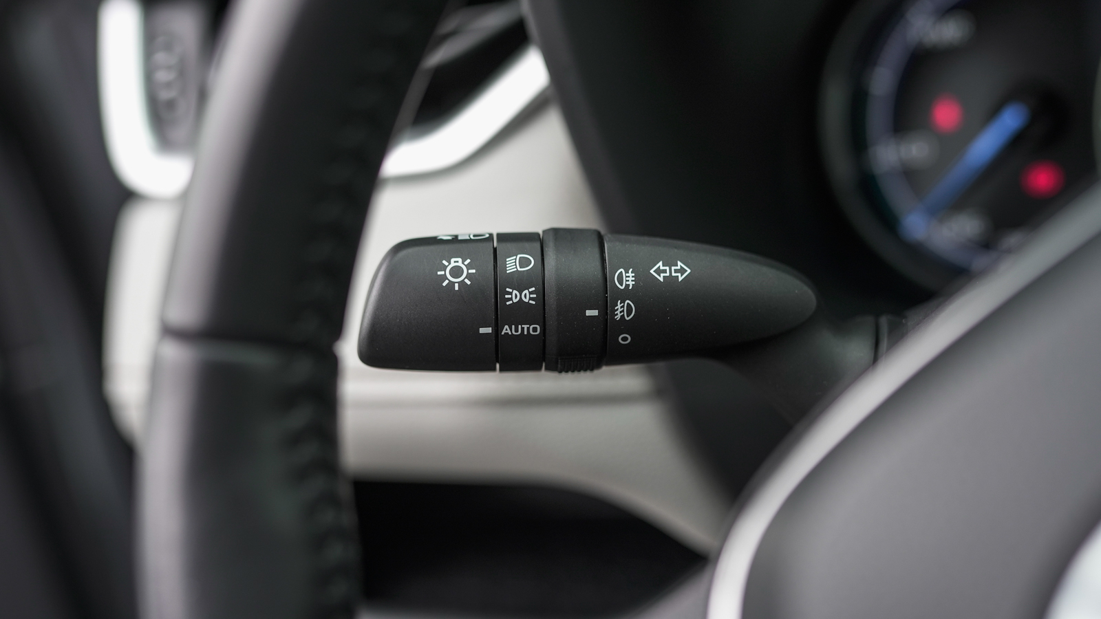 Toyota RAV4 2019 року, Універсал, Тойота Центр Львів "Діамант", м.Львів | Фото № 23 Toyota RAV4 2019 року з пробігом 20047 км, Універсал, Тойота Центр Львів "Діамант", м.Львів - 1668750 ГРН | Фото № 23