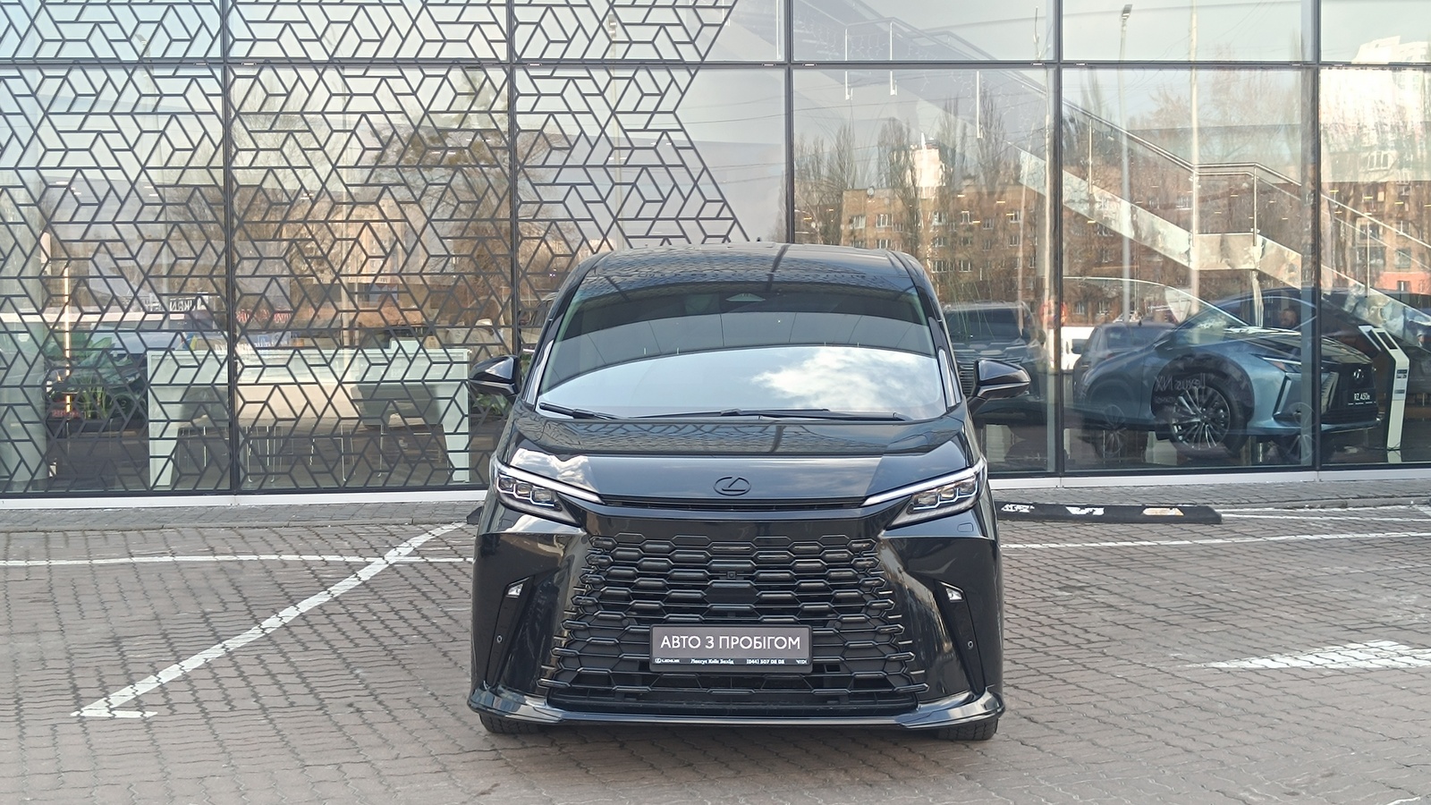 Lexus LM 350h 2025 року, Універсал, Лексус Київ Захід, м.Київ | Фото № 5 Lexus LM 350h 2025 року з пробігом 30800 км, Універсал, Лексус Київ Захід, м.Київ - 5634000 ГРН | Фото № 5