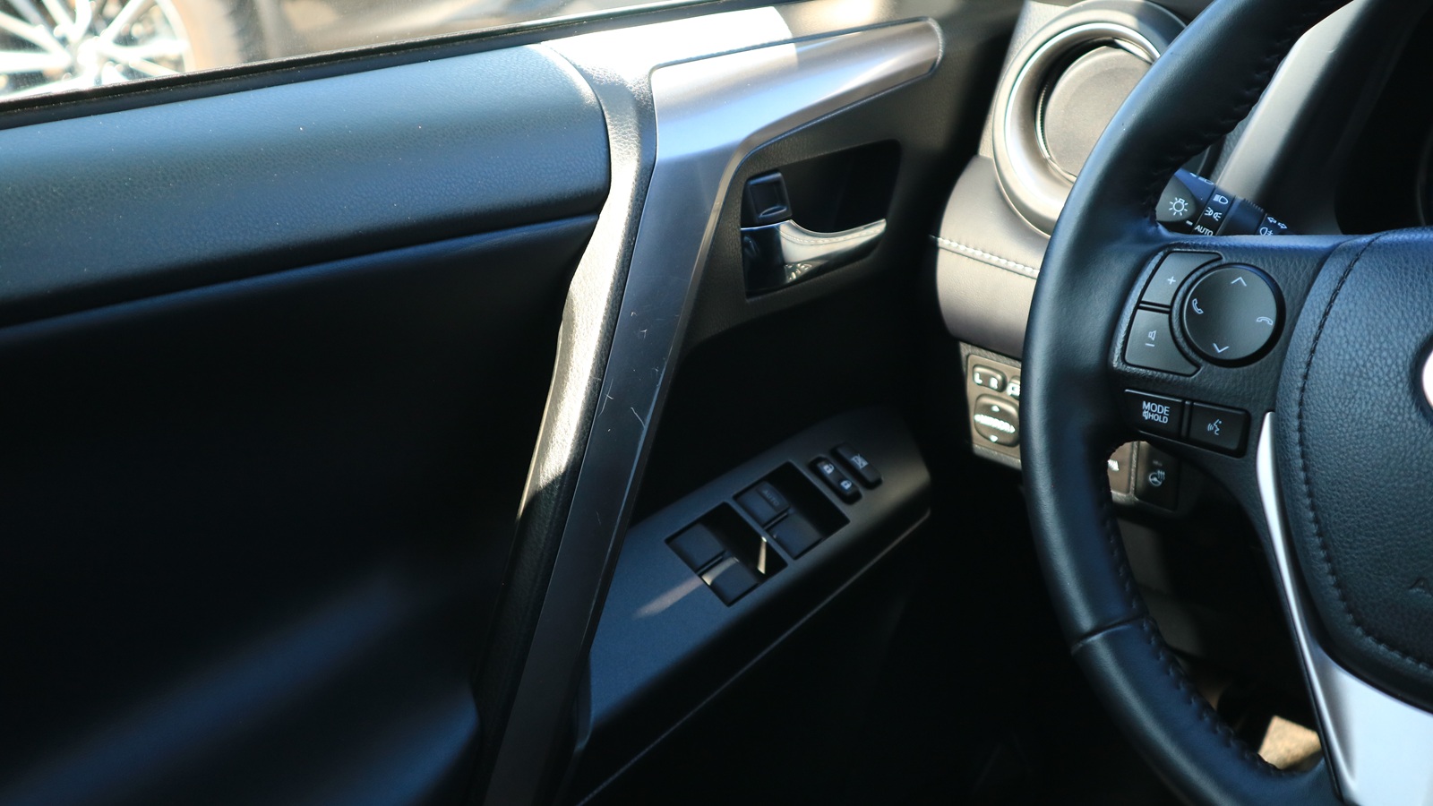 Toyota RAV4 2018 року з пробігом 62084 км, Універсал, Тойота Центр Київ "Автосаміт Укравто Столичне", м.Київ - 1009000 ГРН | Фото № 15