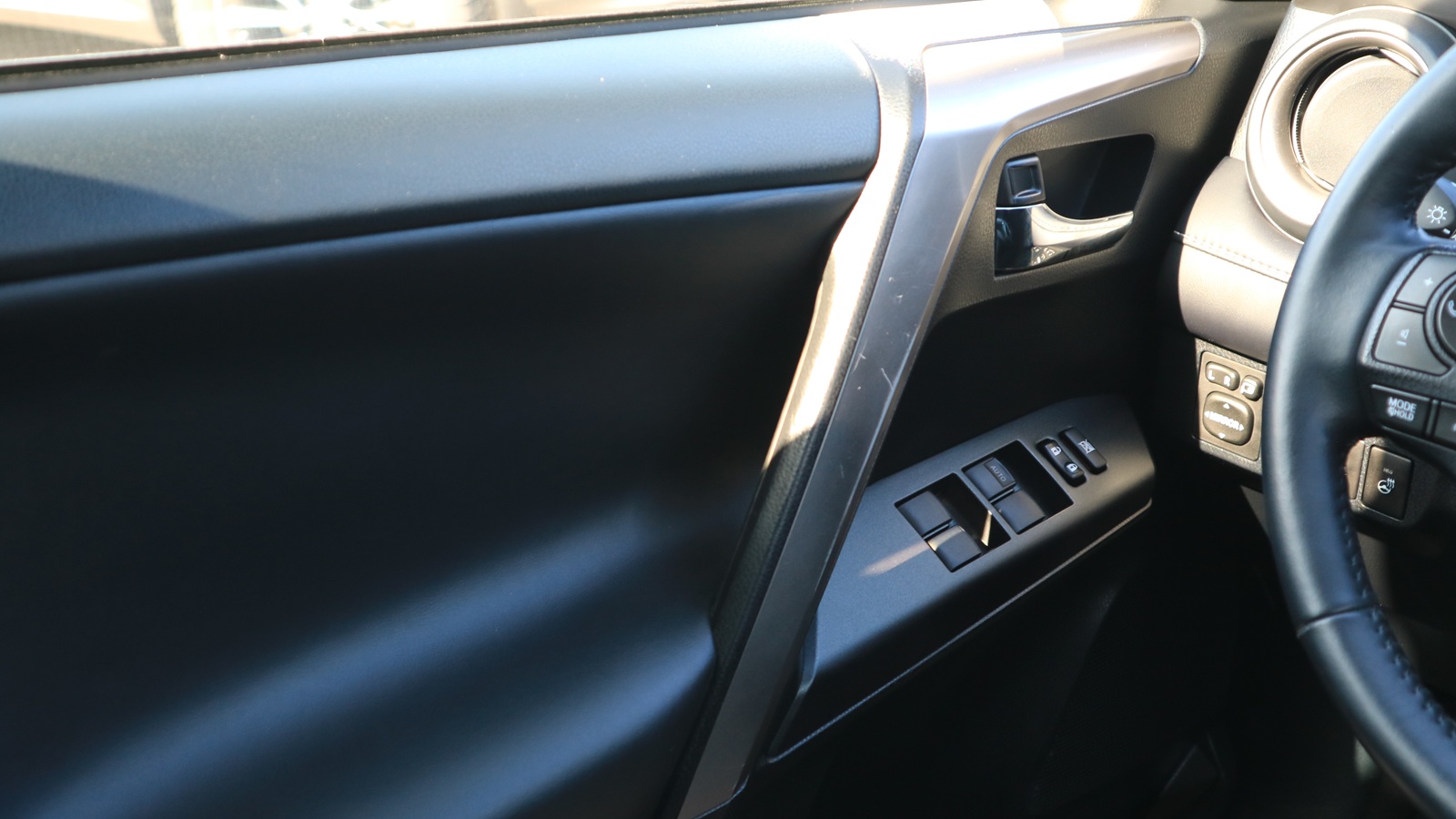 Toyota RAV4 2018 року з пробігом 62084 км, Універсал, Тойота Центр Київ "Автосаміт Укравто Столичне", м.Київ - 1009000 ГРН | Фото № 16