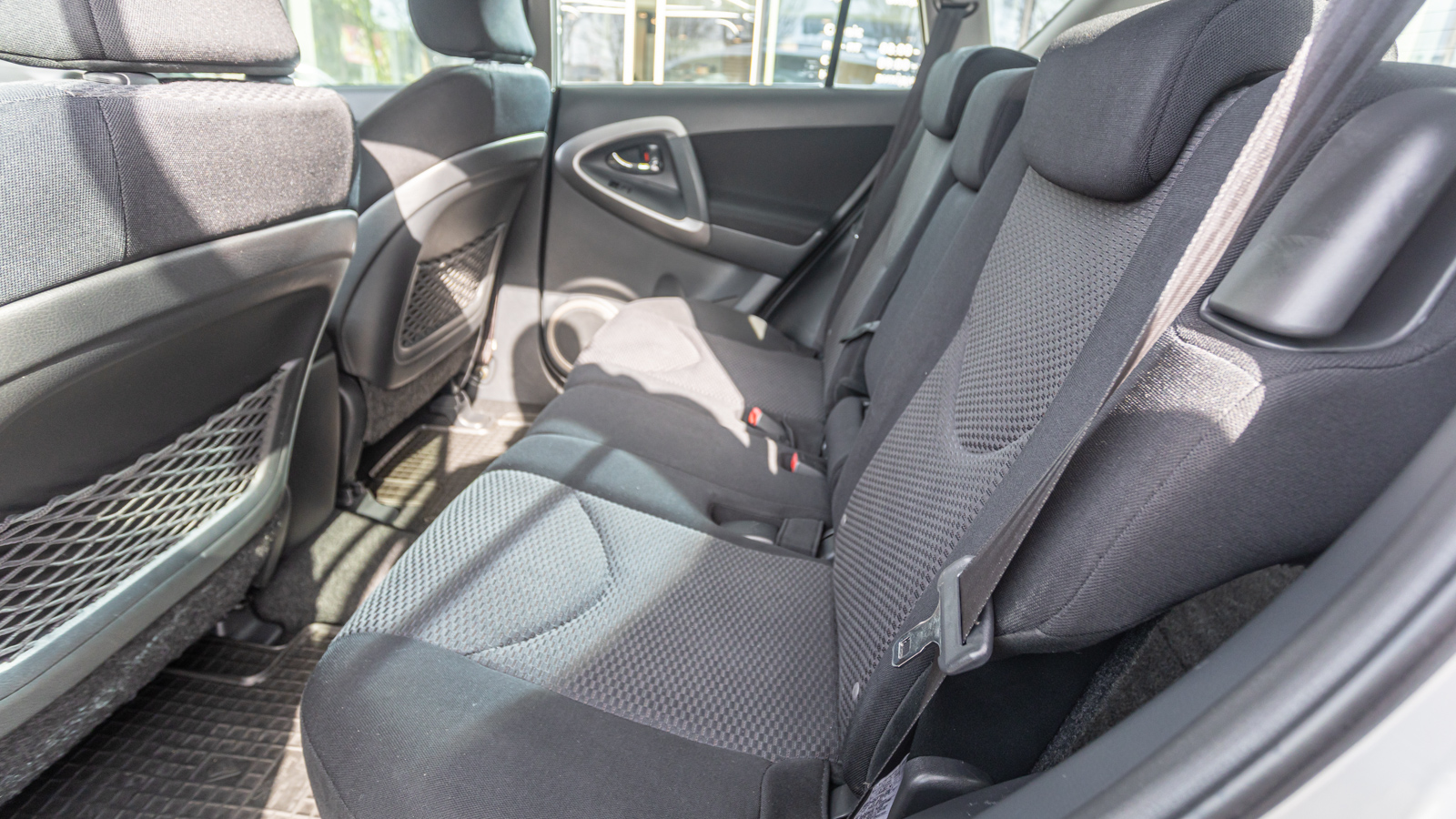 Toyota RAV4 2006 року, Універсал, Тойота Центр Дніпро "Алмаз Мотор" на Запорізькому шосе, м.Дніпро | Фото № 12 Toyota RAV4 2006 року з пробігом 266862 км, Універсал, Тойота Центр Дніпро "Алмаз Мотор" на Запорізькому шосе, м.Дніпро - 535000 ГРН | Фото № 12