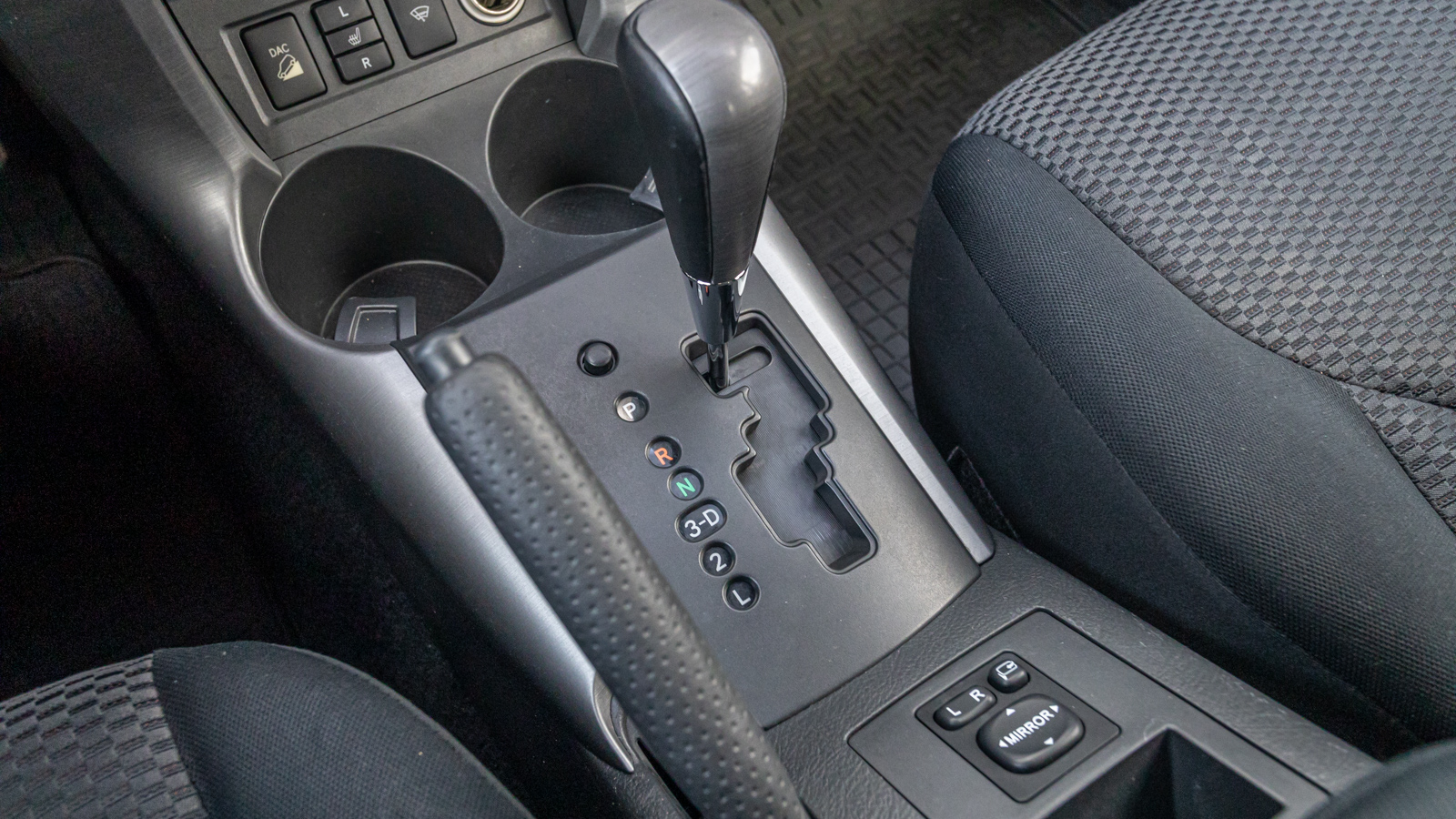 Toyota RAV4 2006 року, Універсал, Тойота Центр Дніпро "Алмаз Мотор" на Запорізькому шосе, м.Дніпро | Фото № 27 Toyota RAV4 2006 року з пробігом 266862 км, Універсал, Тойота Центр Дніпро "Алмаз Мотор" на Запорізькому шосе, м.Дніпро - 535000 ГРН | Фото № 27