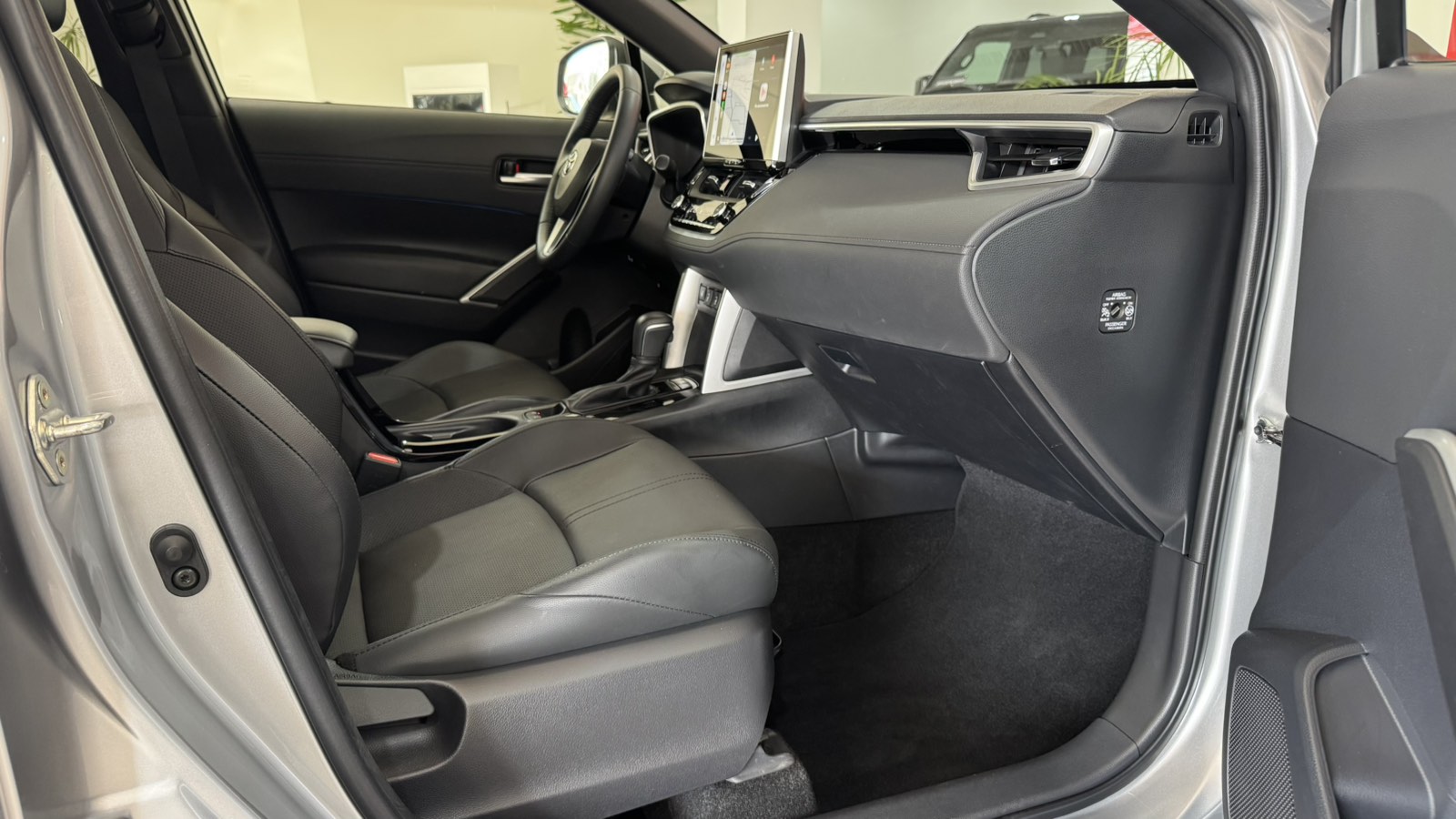 Toyota COROLLA CROSS 2024 року з пробігом 37339 км, Універсал, Тойота Центр Ужгород "Карат Мотор", м.Ужгород - 1500730 ГРН | Фото № 6