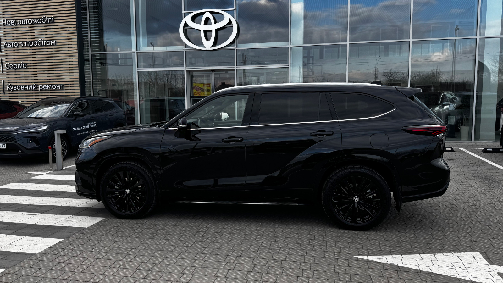 Toyota HIGHLANDER 2024 року, Універсал, Тойота Центр Рівне "Агат Авто", м.Рівне | Фото № 3 Toyota HIGHLANDER 2024 року з пробігом 58520 км, Універсал, Тойота Центр Рівне "Агат Авто", м.Рівне - 2574000 ГРН | Фото № 3