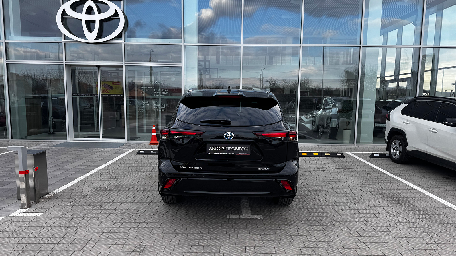 Toyota HIGHLANDER 2024 року, Універсал, Тойота Центр Рівне "Агат Авто", м.Рівне | Фото № 4 Toyota HIGHLANDER 2024 року з пробігом 58520 км, Універсал, Тойота Центр Рівне "Агат Авто", м.Рівне - 2574000 ГРН | Фото № 4