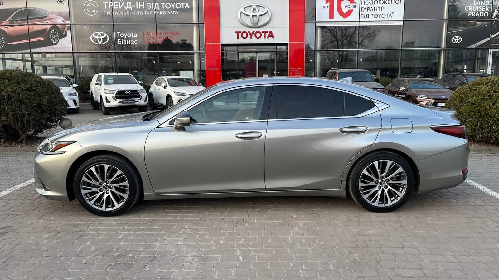 Lexus ES 2020 року, Седан, Тойота Центр Хмельницький "Гранд Мотор", м.Хмельницький | Фото № 3 Lexus ES 2020 року з пробігом 66625 км, Седан, Тойота Центр Хмельницький "Гранд Мотор", м.Хмельницький - 1300000 ГРН | Фото № 3