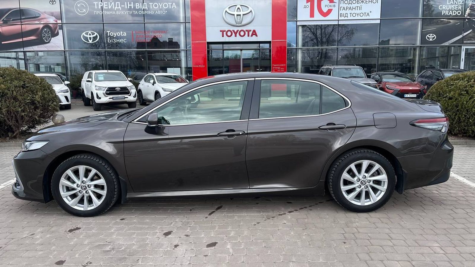 Toyota CAMRY 2021 року з пробігом 104500 км, Седан, Тойота Центр Хмельницький "Гранд Мотор", м.Хмельницький - 1150000 ГРН | Фото № 3