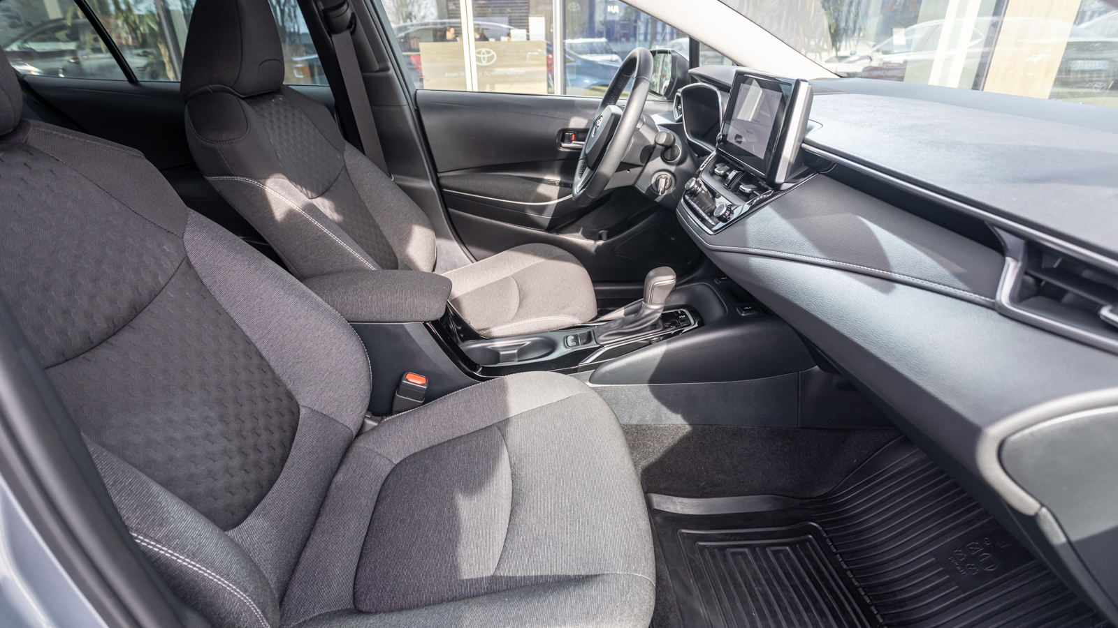 Toyota COROLLA 2024 року з пробігом 9001 км, Седан, Тойота Центр Дніпро "Алмаз Мотор" на Запорізькому шосе, м.Дніпро - 1080000 ГРН | Фото № 6