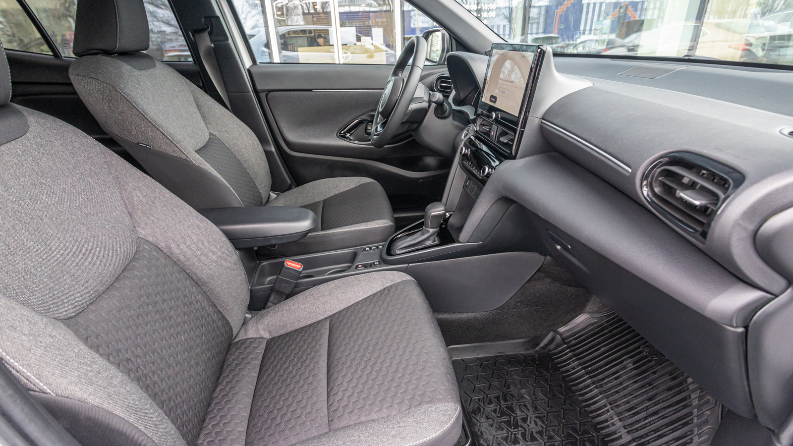 Toyota YARIS CROSS 2024 року з пробігом 12094 км, Хетчбек, Тойота Центр Дніпро "Алмаз Мотор" на Запорізькому шосе, м.Дніпро - 1335000 ГРН | Фото № 6