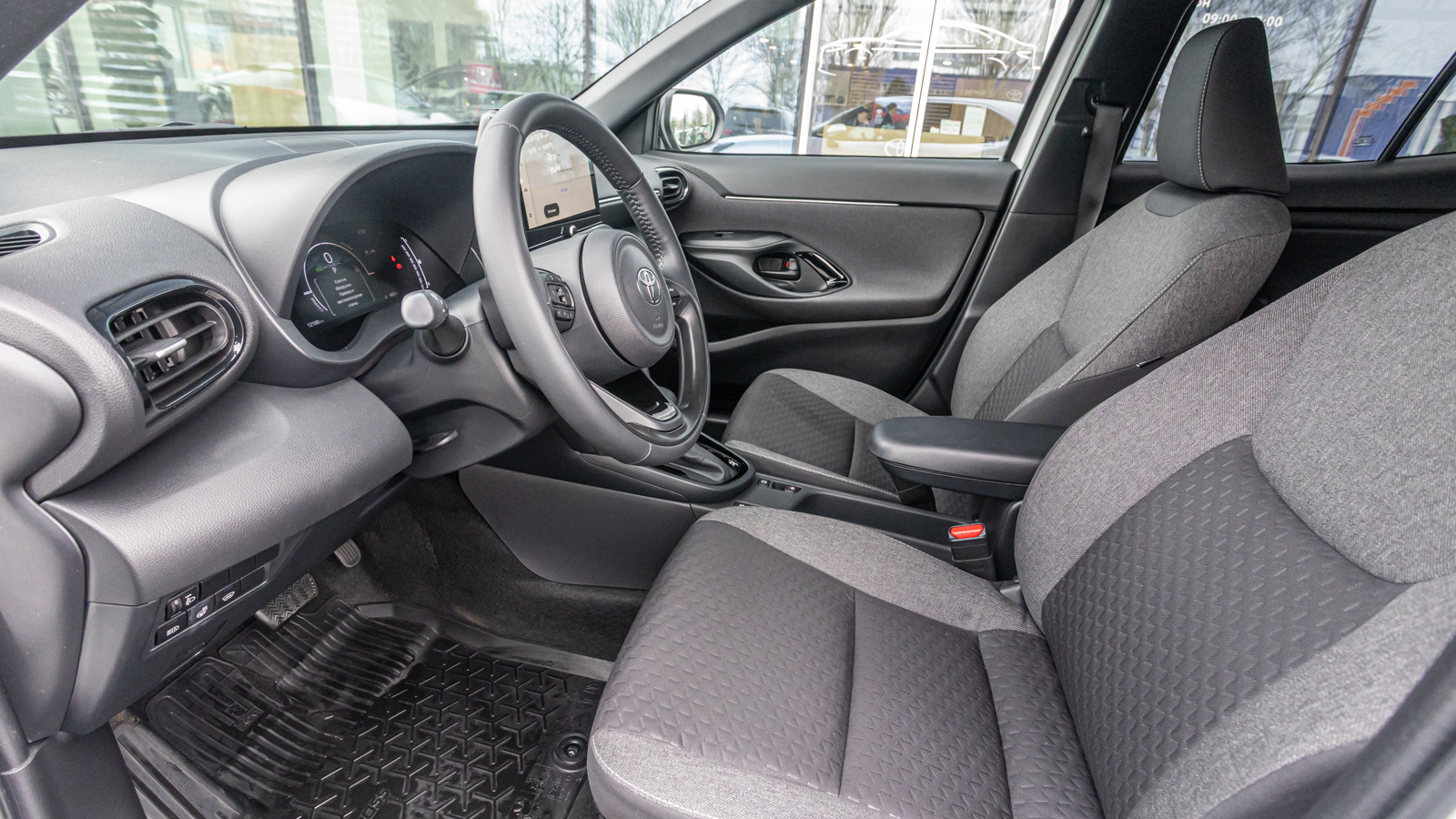 Toyota YARIS CROSS 2024 року з пробігом 12094 км, Хетчбек, Тойота Центр Дніпро "Алмаз Мотор" на Запорізькому шосе, м.Дніпро - 1335000 ГРН | Фото № 13