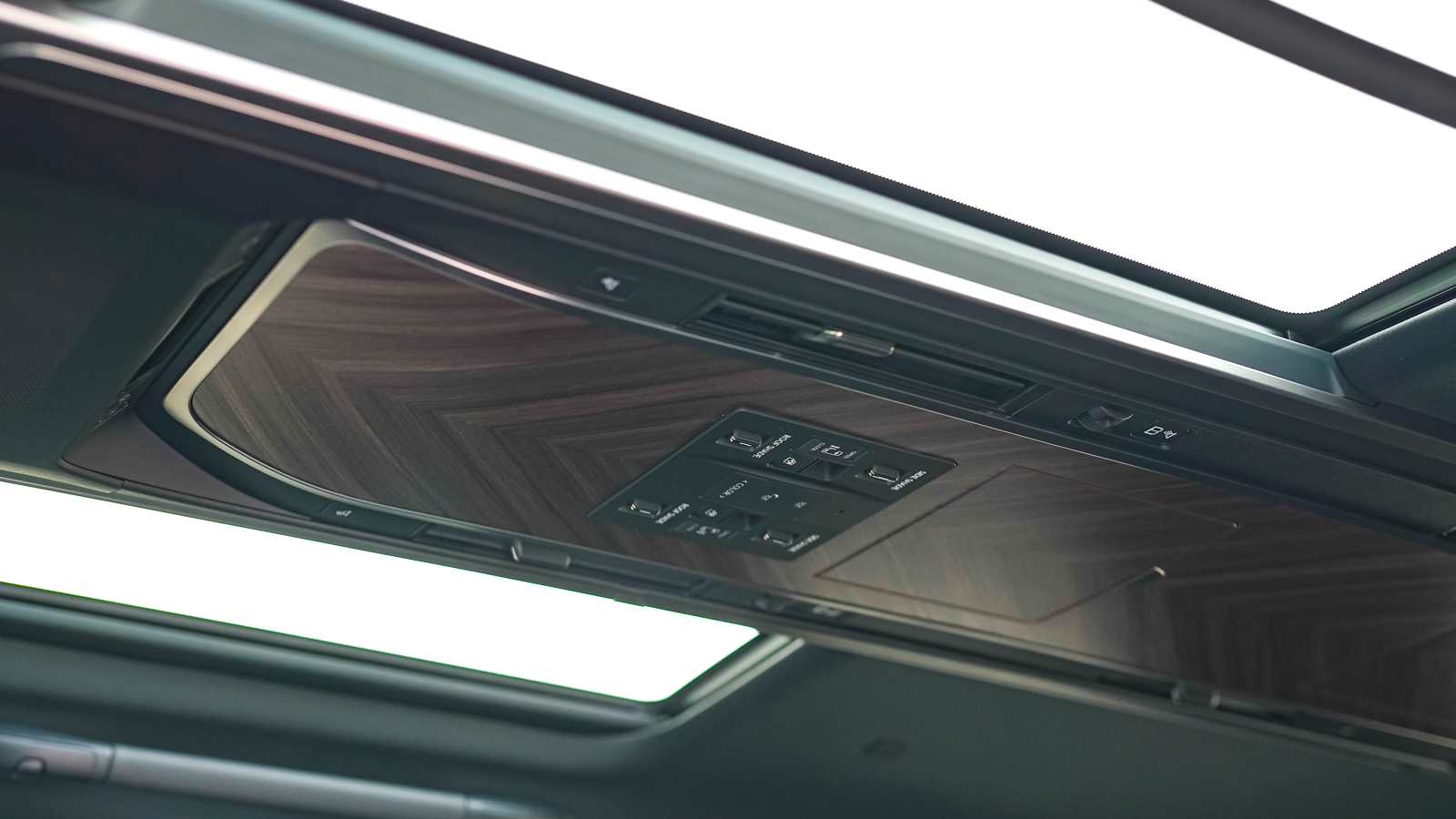 Lexus LM 350h 2025 року, Мінівен, Лексус Львів, м.Львів | Фото № 57 Lexus LM 350h 2025 року з пробігом 1890 км, Мінівен, Лексус Львів, м.Львів - 5206500 ГРН | Фото № 57