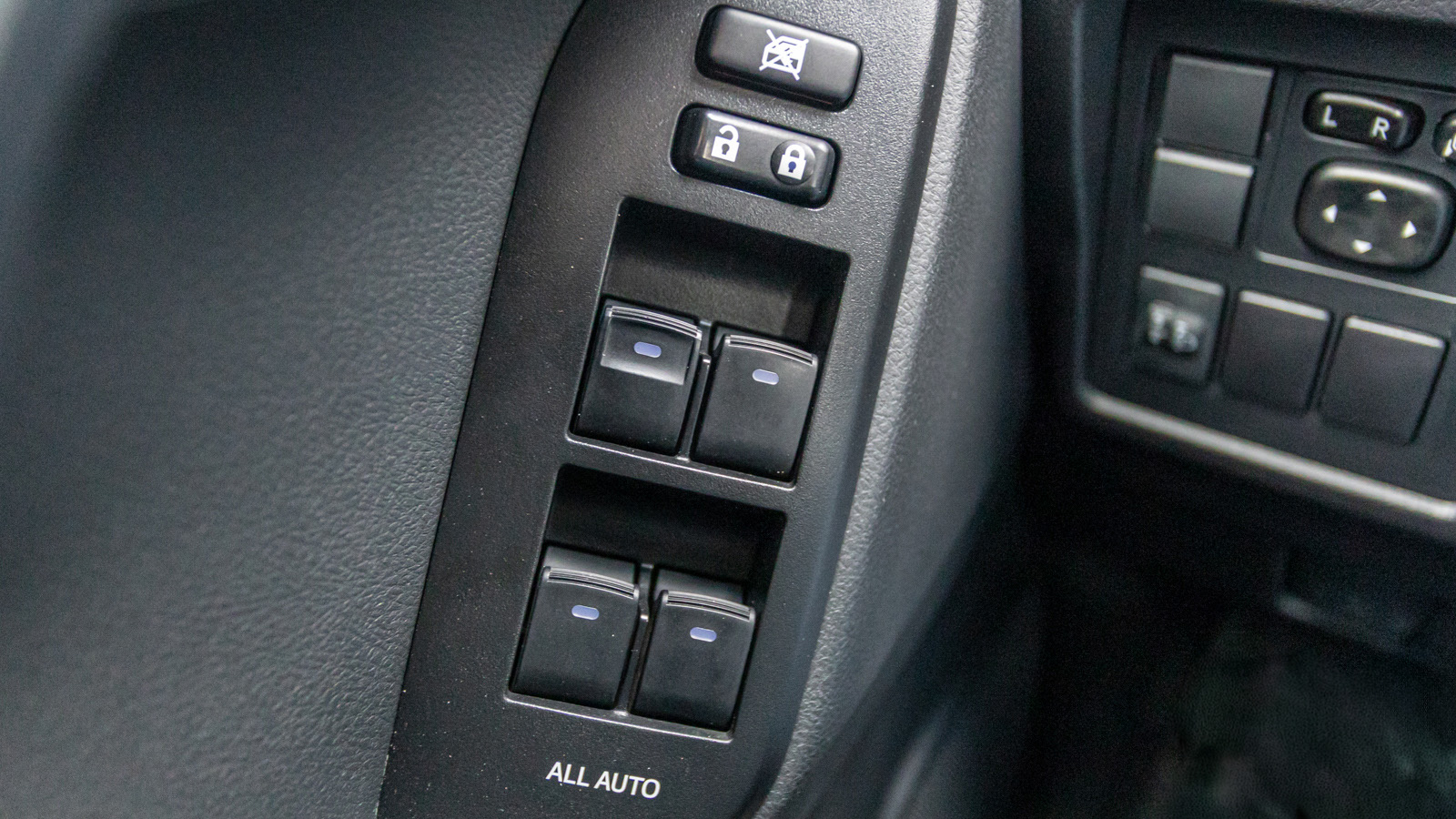 Toyota LAND CRUISER PRADO 2021 року з пробігом 77458 км, Універсал, Тойота Центр Дніпро "Алмаз Мотор" на Запорізькому шосе, м.Дніпро - 1350000 ГРН | Фото № 22