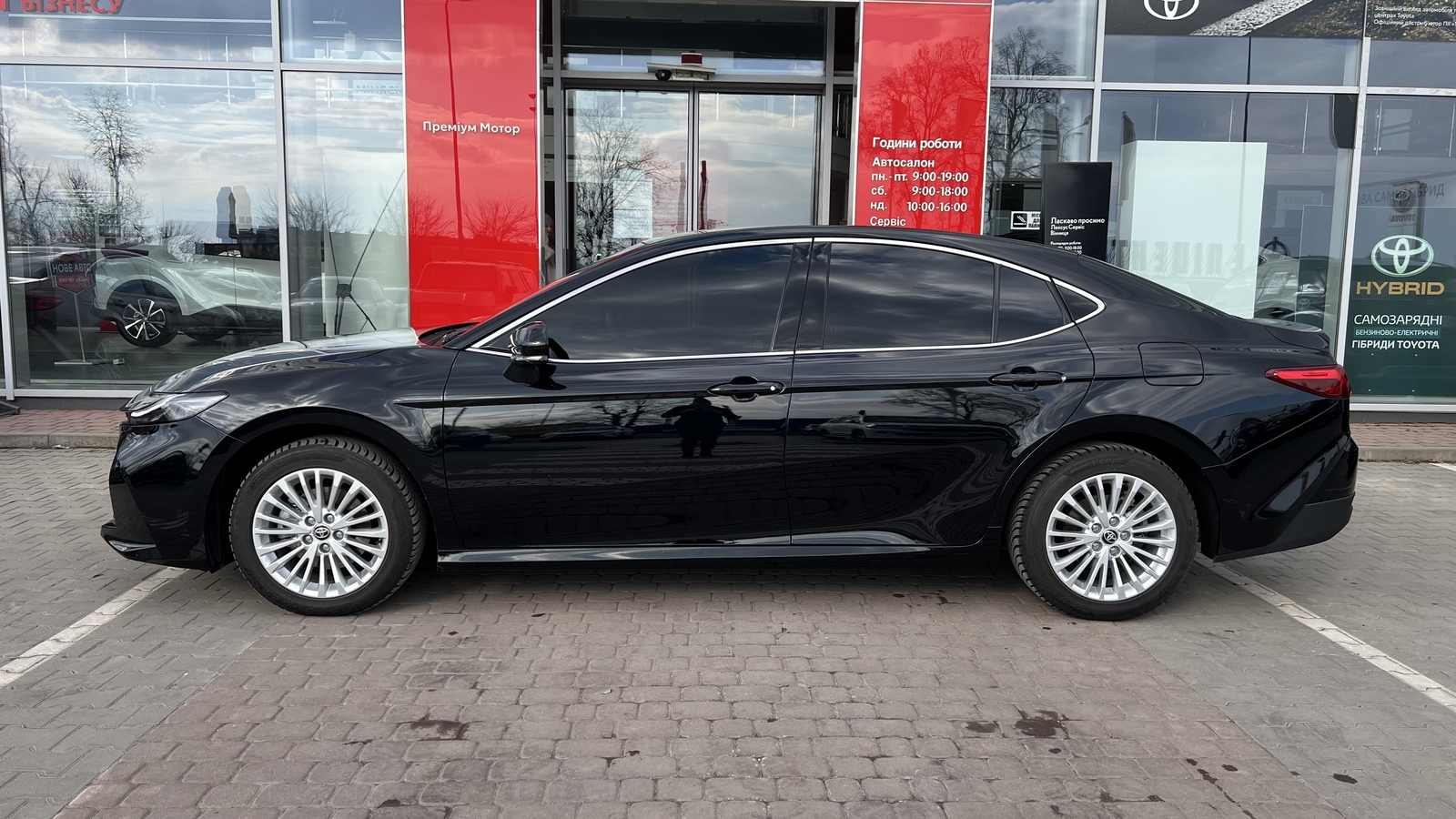 Toyota CAMRY 2025 року з пробігом 13505 км, Седан, Тойота Центр Вінниця "Преміум Мотор", м.Вінниця - 1840000 ГРН | Фото № 3