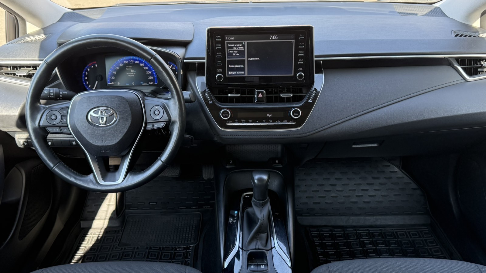 Toyota COROLLA 2021 року, Седан, Тойота Центр Київ "Автосаміт Укравто", м.Київ | Фото № 8 Toyota COROLLA 2021 року з пробігом 55864 км, Седан, Тойота Центр Київ "Автосаміт Укравто", м.Київ - 940000 ГРН | Фото № 8