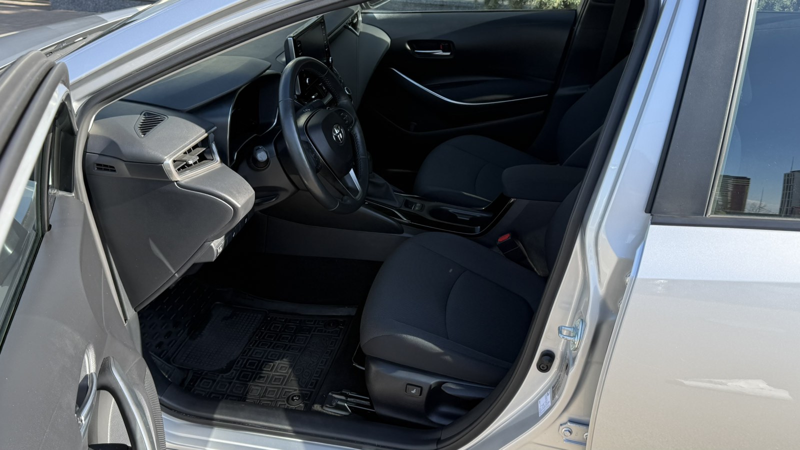 Toyota COROLLA 2021 року, Седан, Тойота Центр Київ "Автосаміт Укравто", м.Київ | Фото № 12 Toyota COROLLA 2021 року з пробігом 55864 км, Седан, Тойота Центр Київ "Автосаміт Укравто", м.Київ - 940000 ГРН | Фото № 12